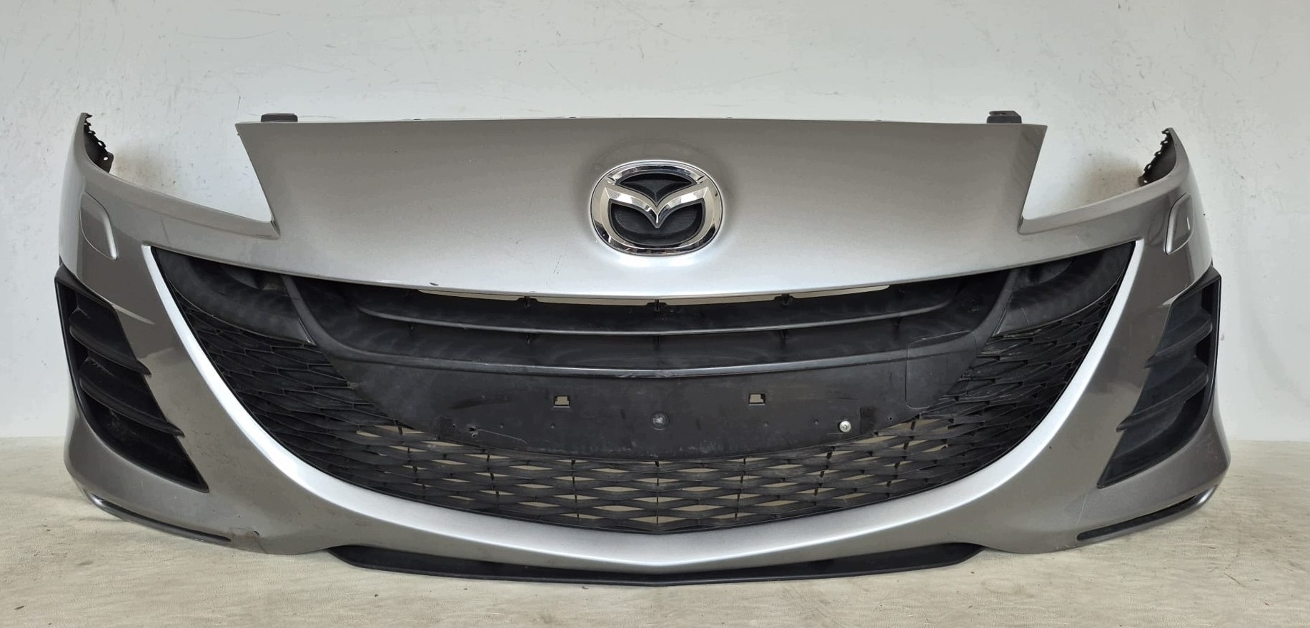 MAZDA 3 BL 08- bumper front front SPR LAK.38P BCW8-50031