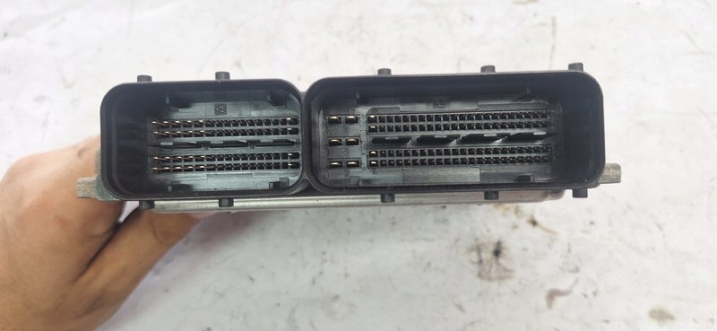 computer control unit VW GOLF V 03G906021HB