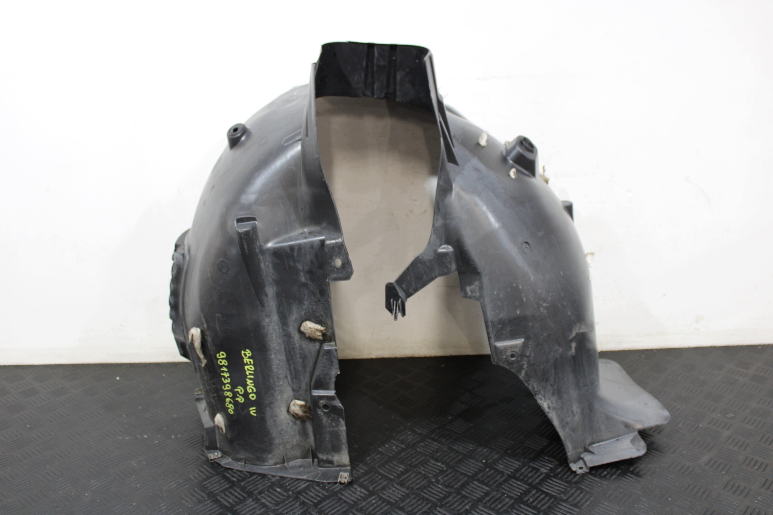 mudguard right front 9817398680 CITROEN BERLINGO IV 4 2019