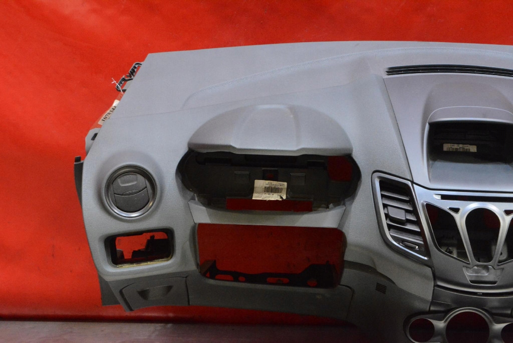 dashboard instrument panel console cockpit EU FORD FIESTA MK7 08-17