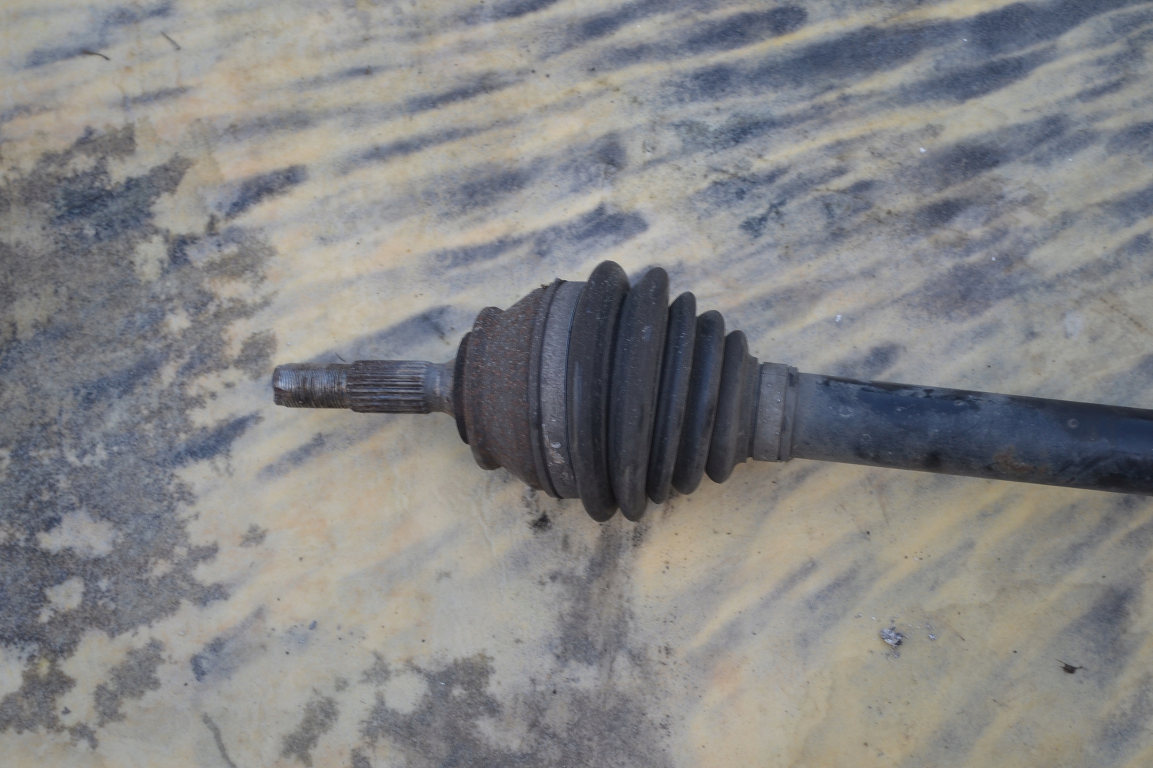 CITROEN C4 CACTUS 1.2 semi-axis right 9677476680
