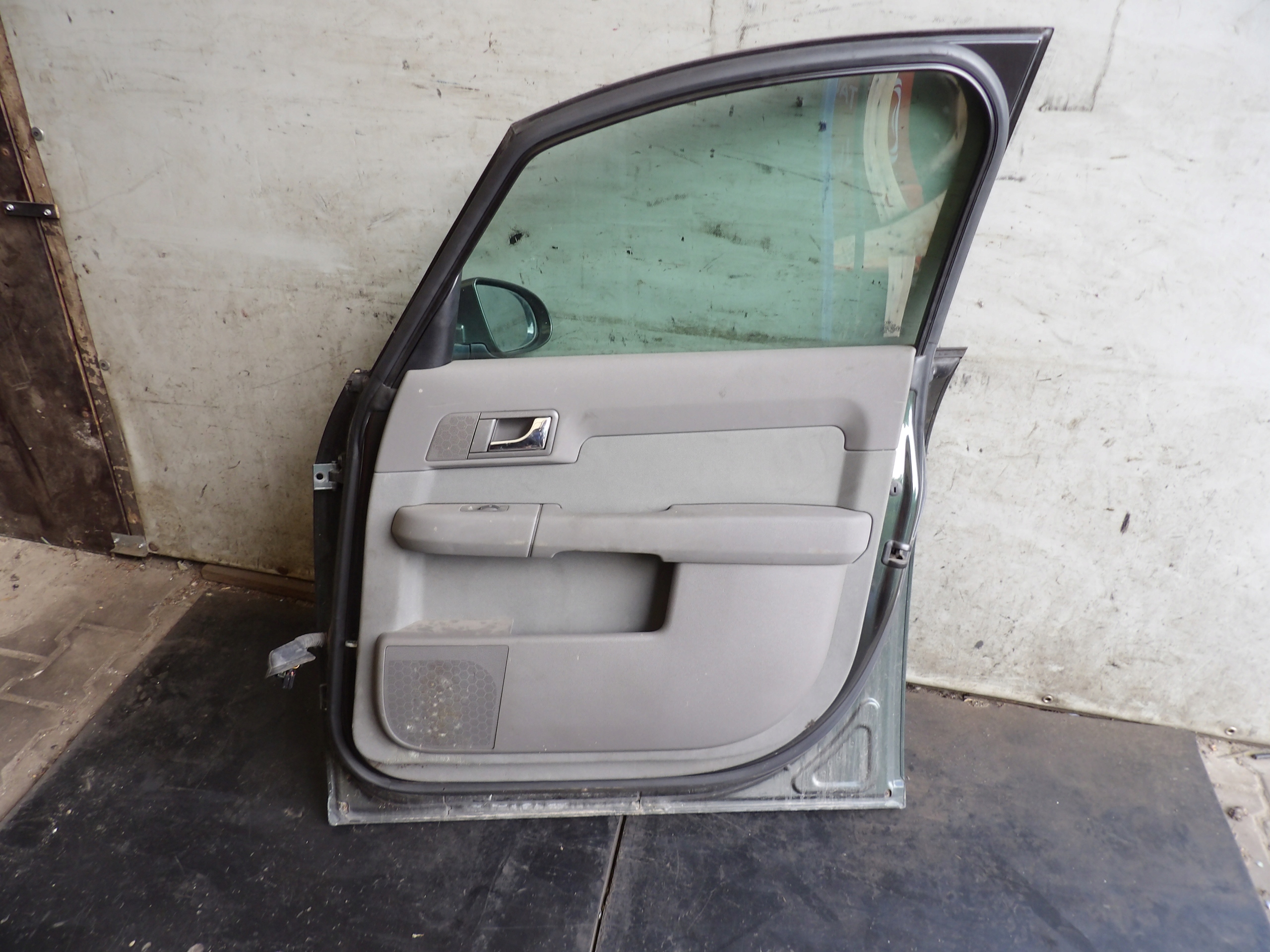 Audi A2 door front right lak. LZ6S