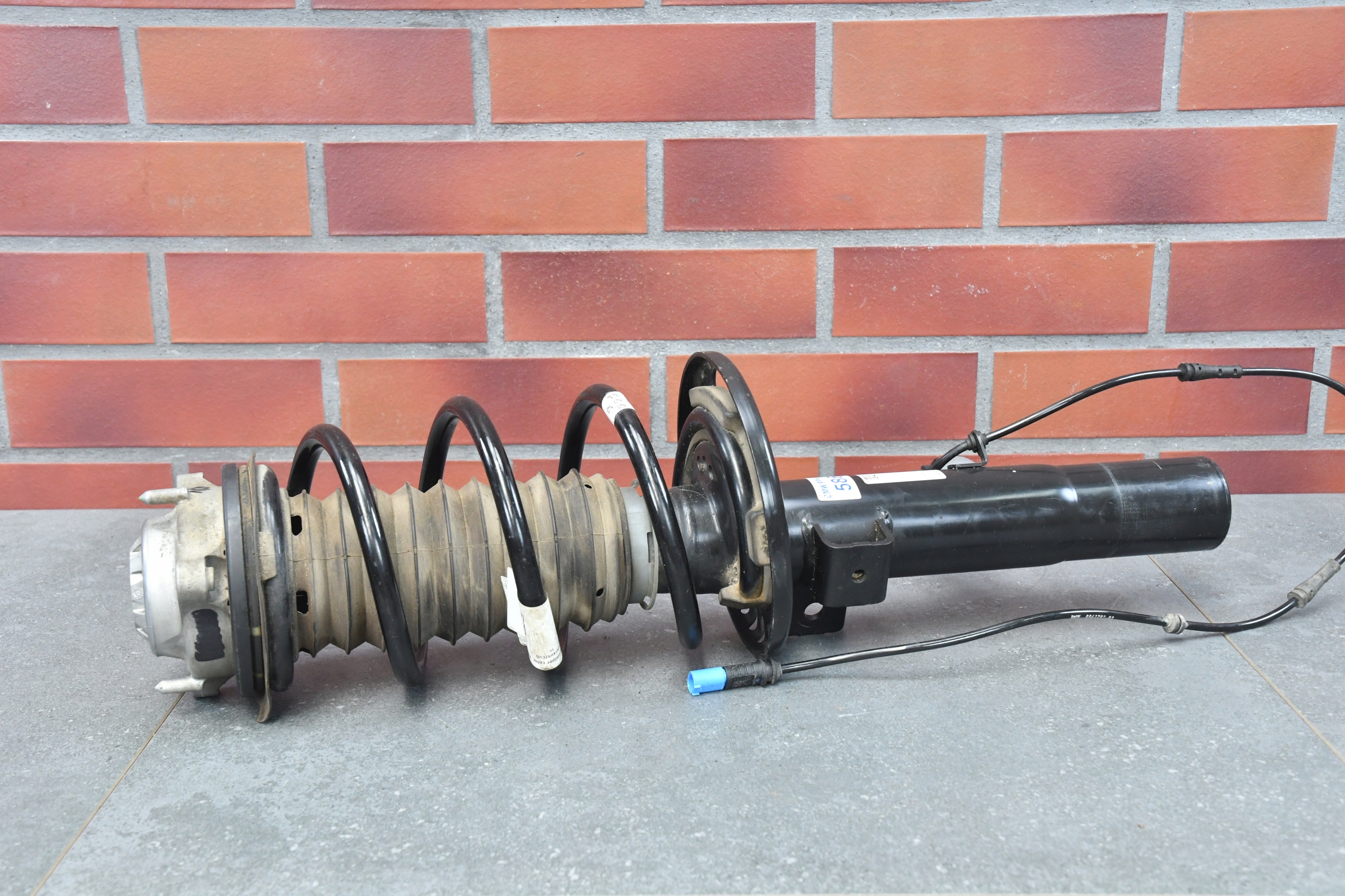 shock absorber left front front BMW X3 G45 5A3B233 16690km