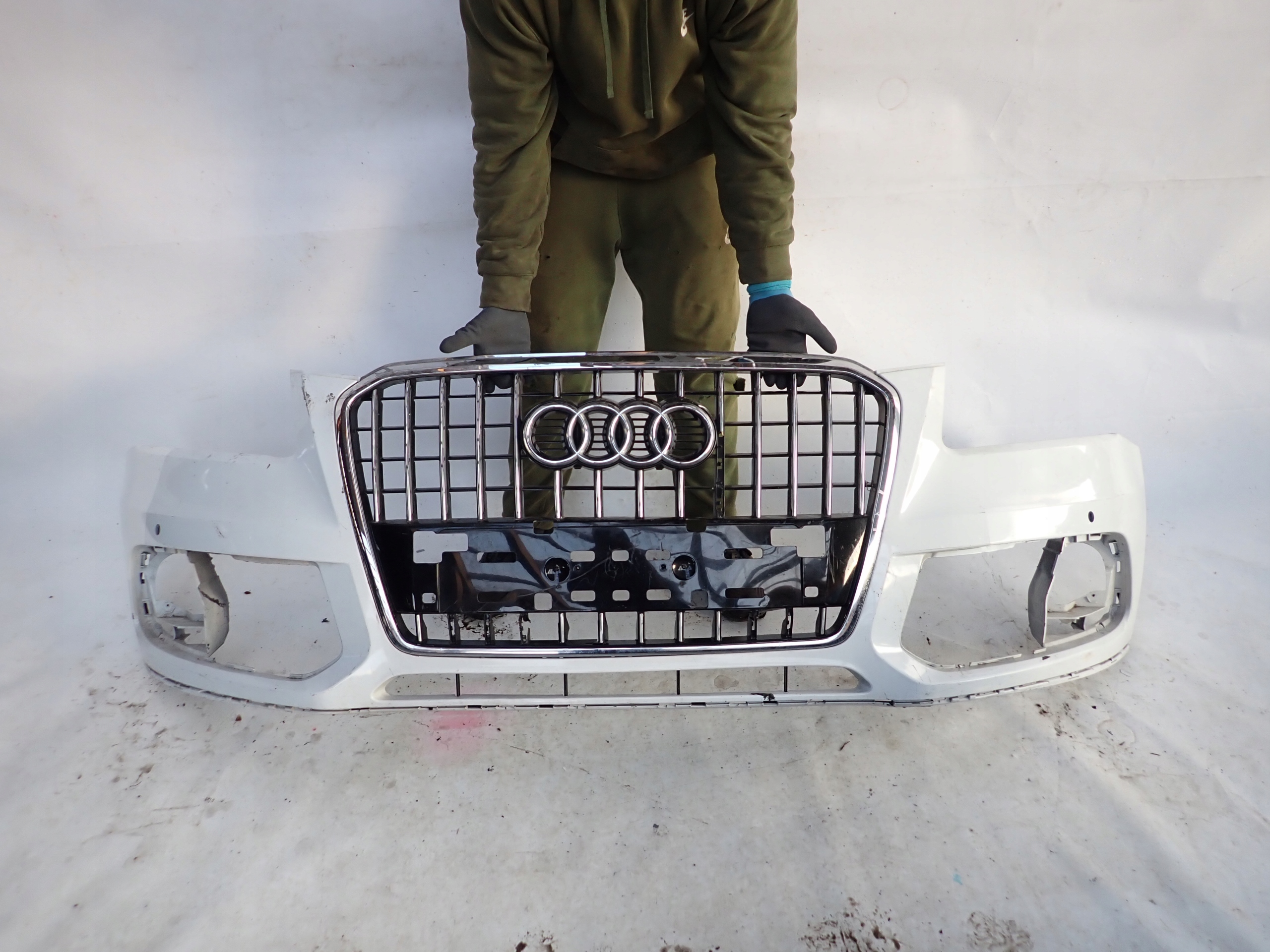 AUDI Q5 and 8R LIFT 12-16 bumper front front PDC 8R0807437M