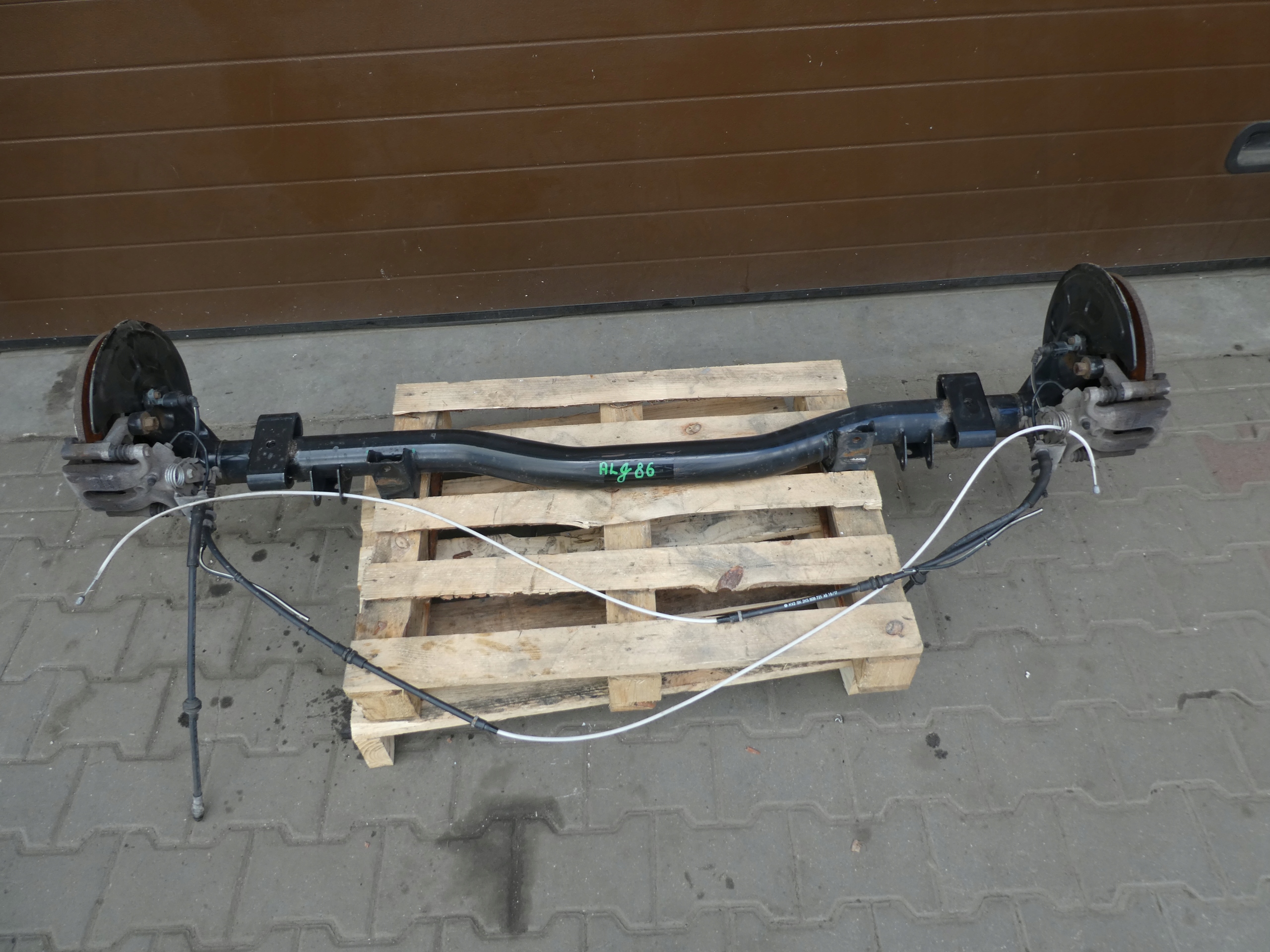 sususpension sider axis rear part VW CADDY IV 2K5500051