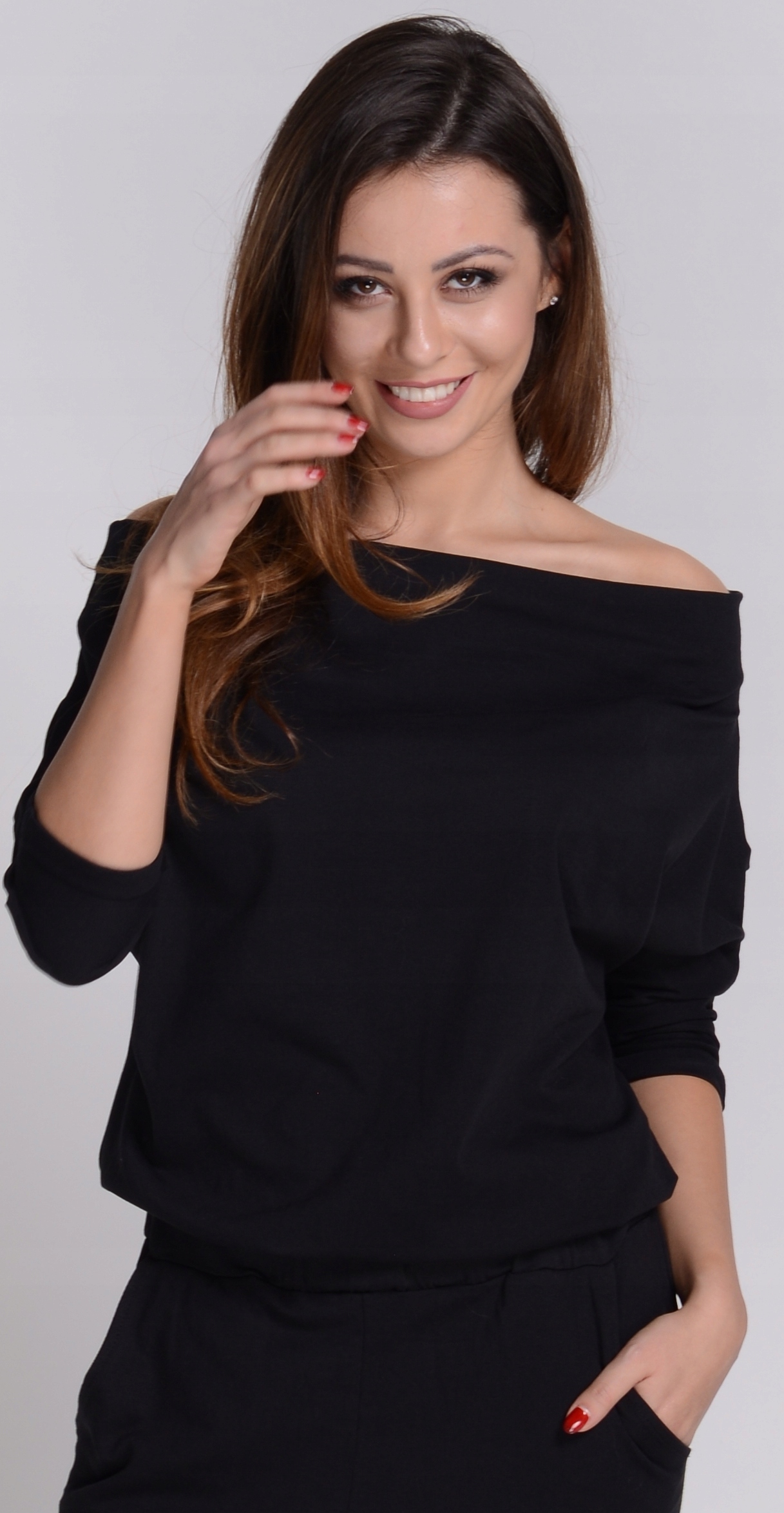 Komfortowy kobiecy kombinezon Czarny M/38 Rodzaj nogawki prosta