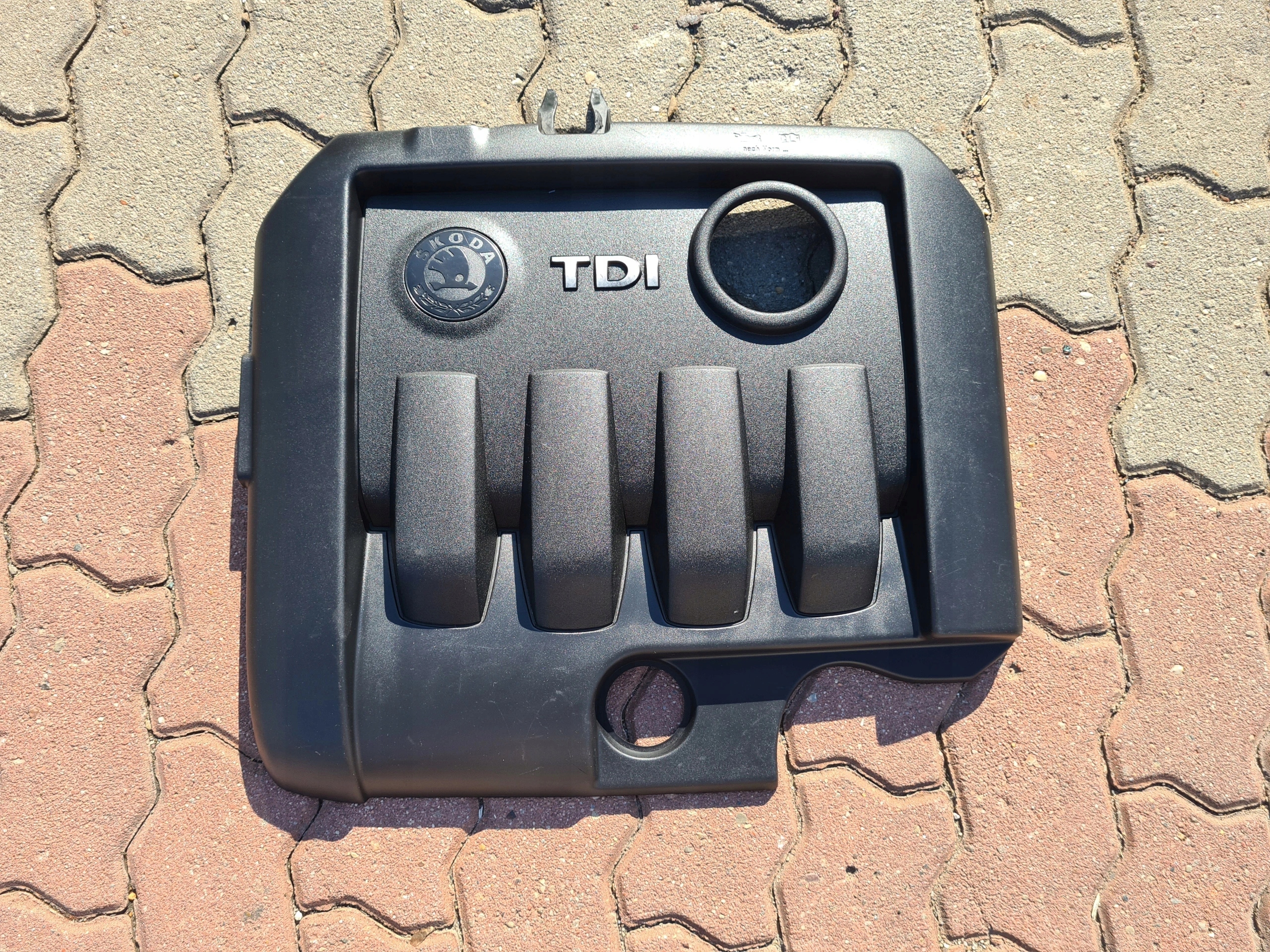 03G103925B - кришка капота двигуна SKODA OCTAVIA II 1.9