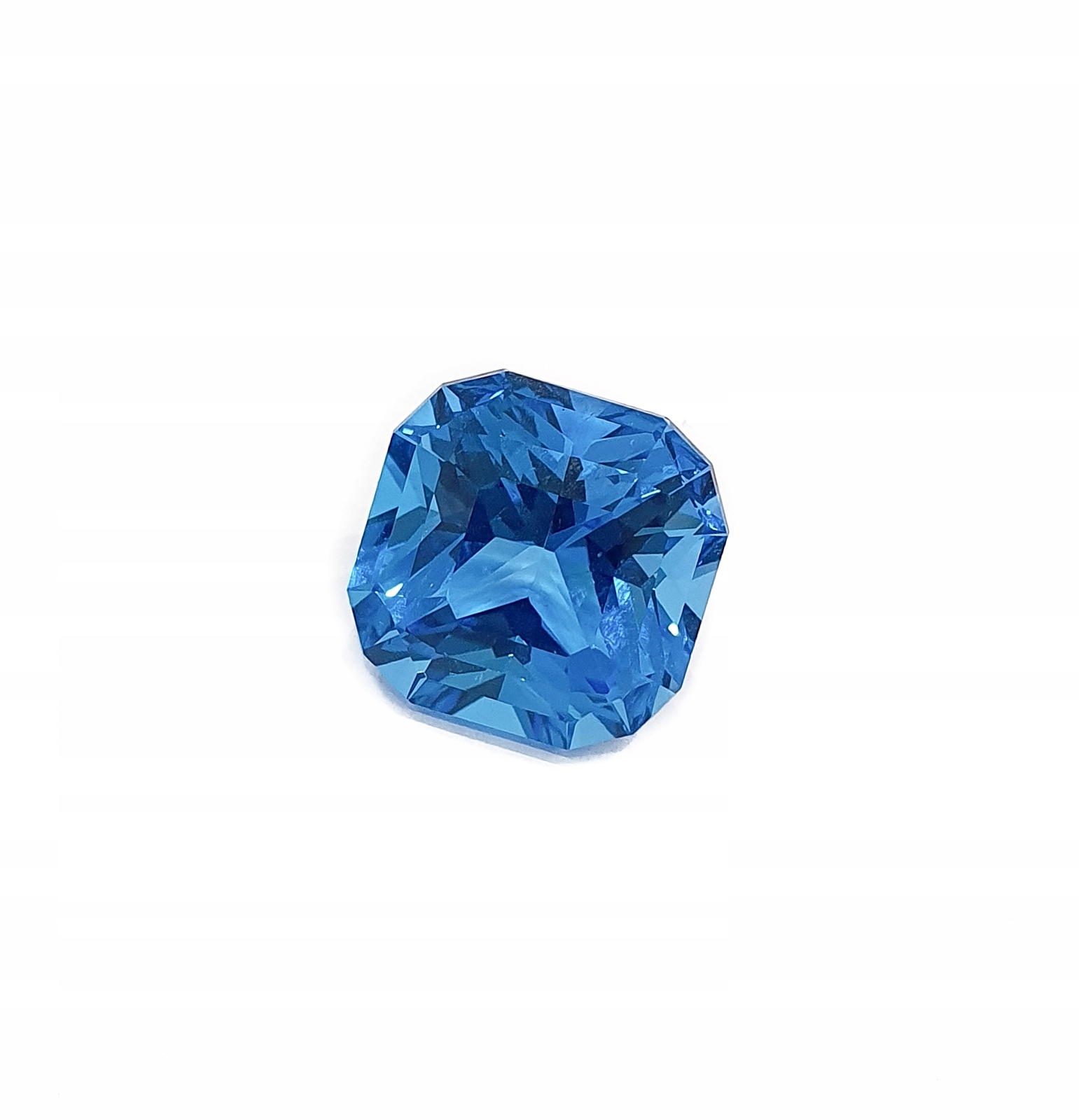 Topaz Naturany 21,06 ct Certifikát