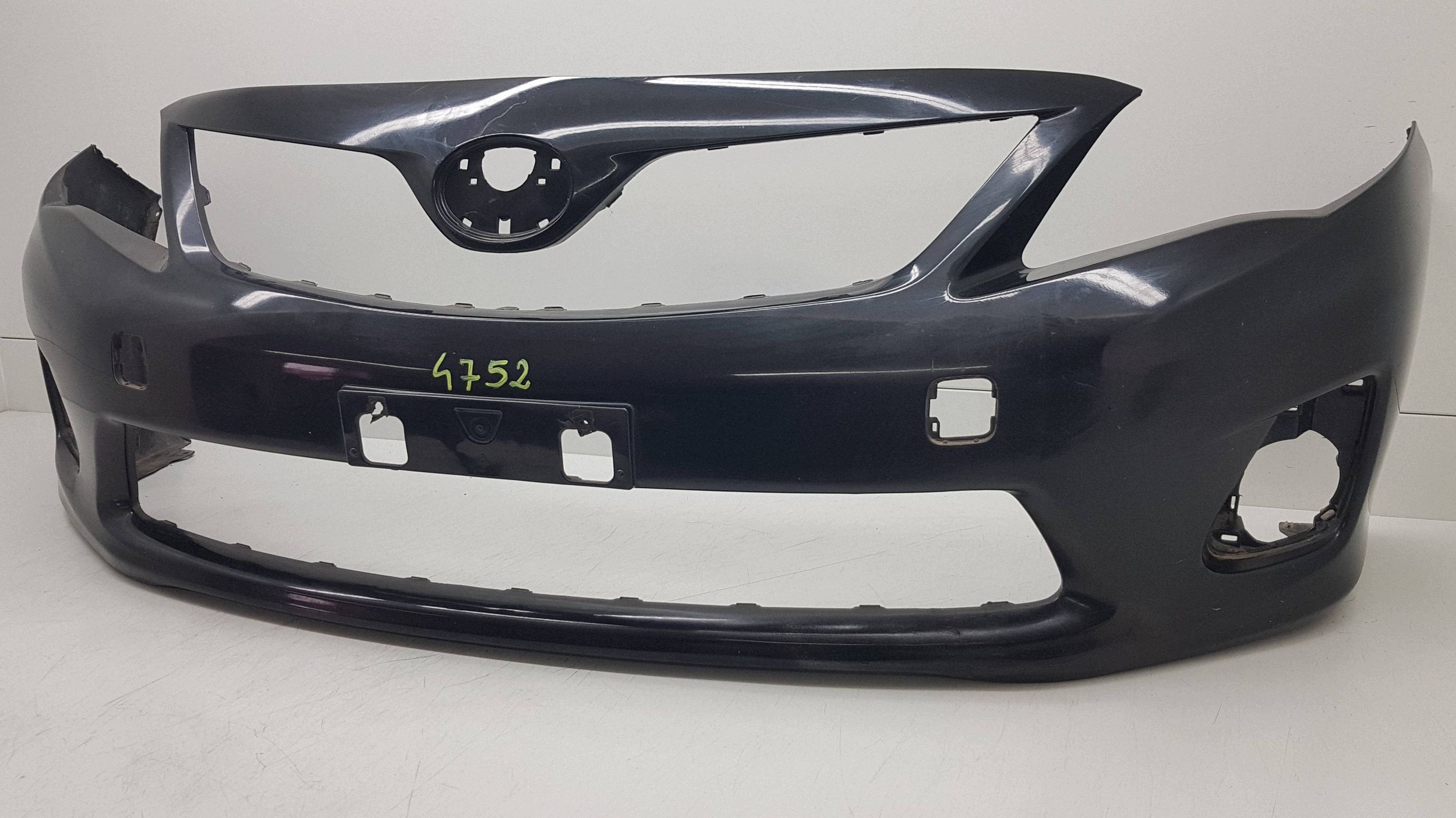 TOYOTA COROLLA E15 LIFT 2009 nárazník předek 52119-12C70