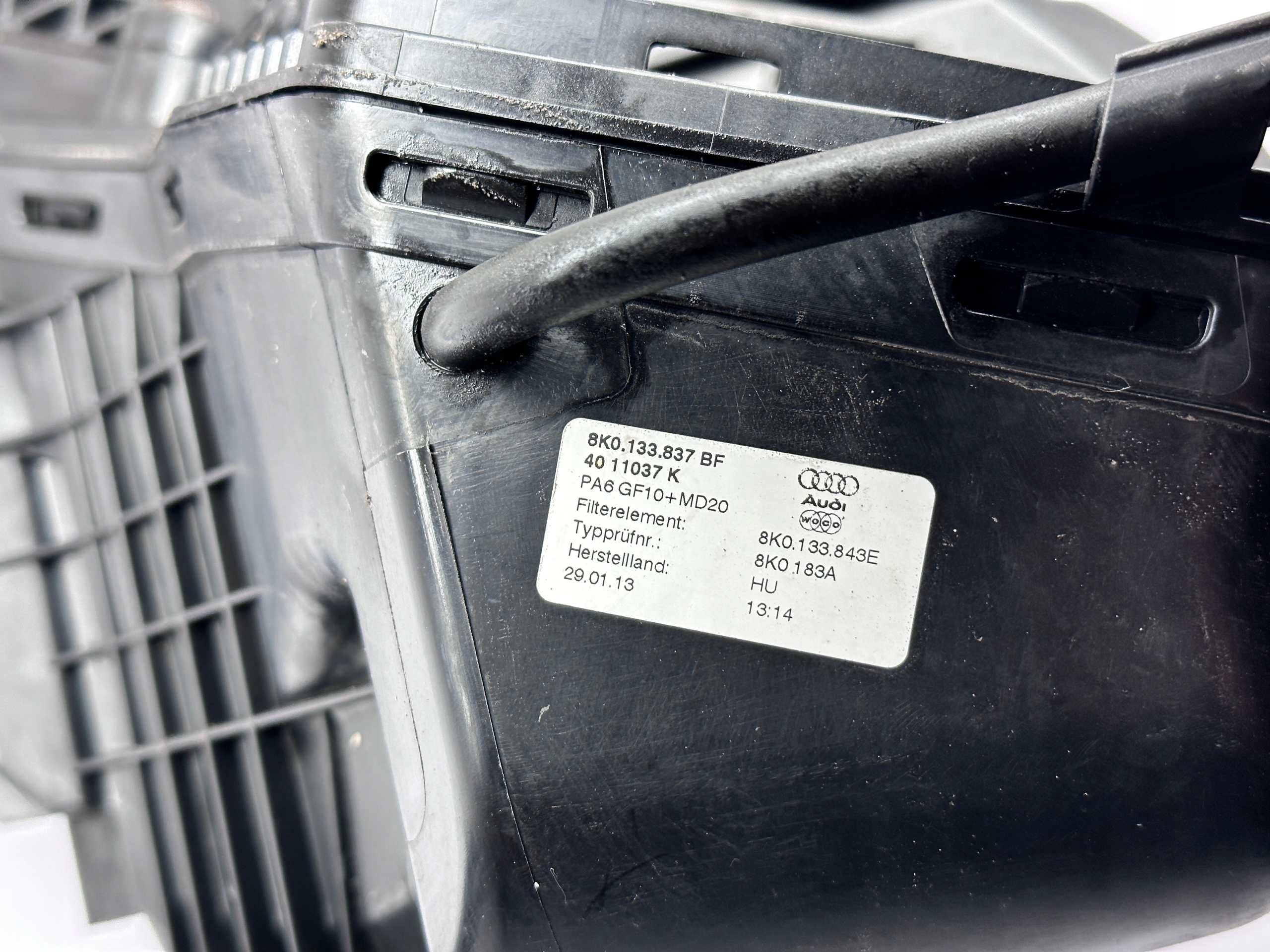 AUDI A4 B8 A5 8T 2.0TDI Gehäuse filter luft Luftmassenmesser 8K0133835BM