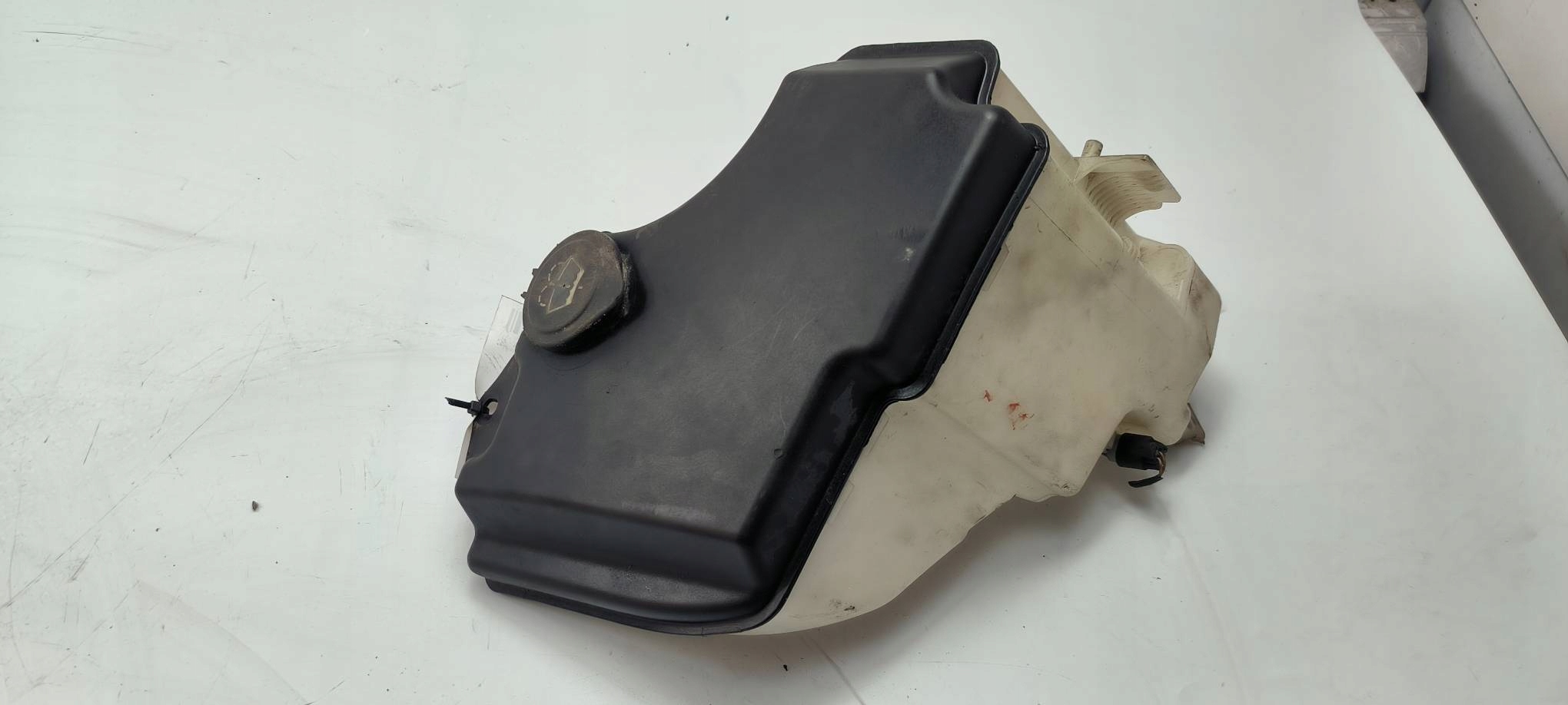 washer fluid tank 1.8 BMW E46 318