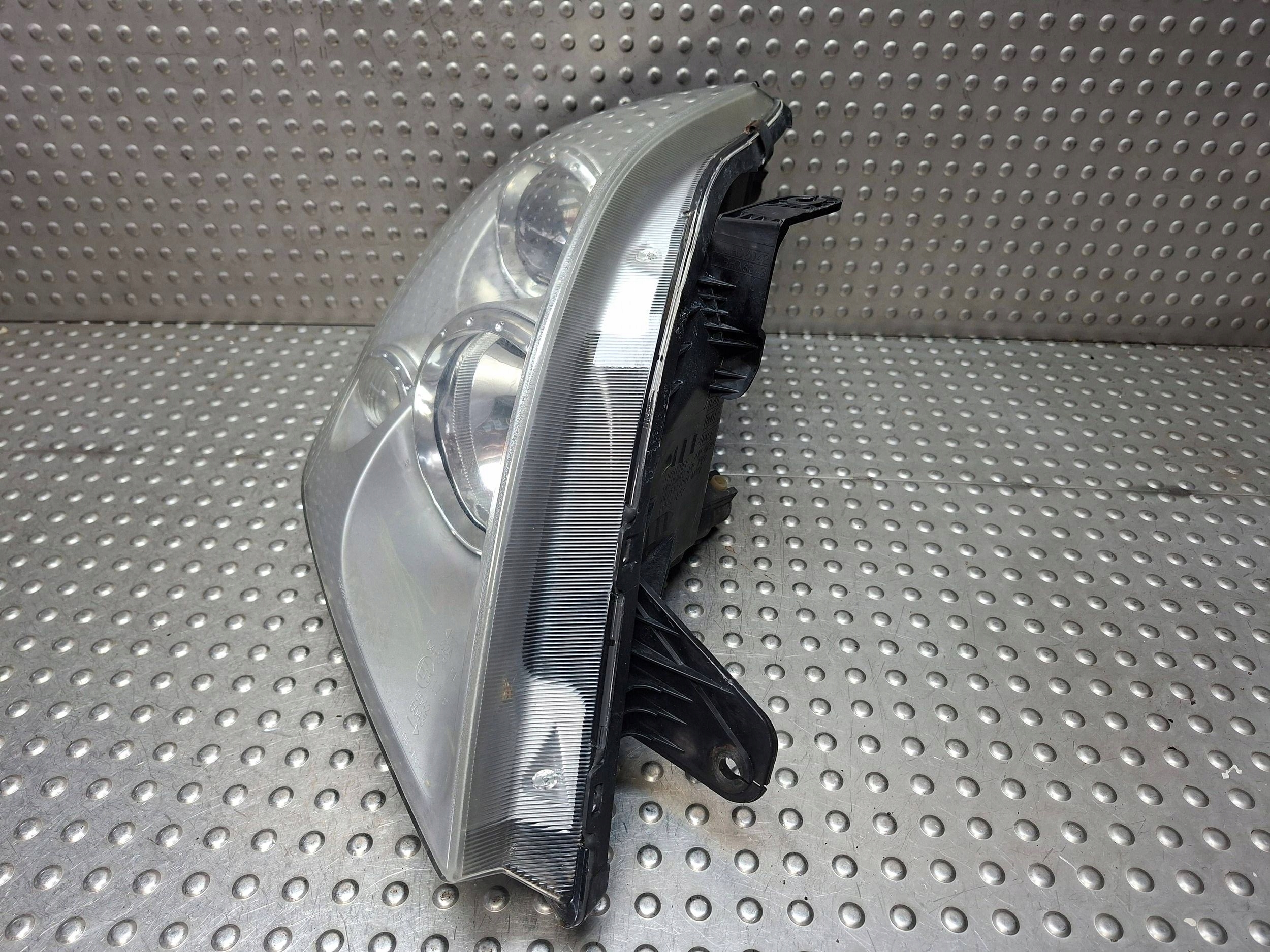 light right REFLEKTOR SSANGYONG REXTON and 01-06 EUROPA 108-0399