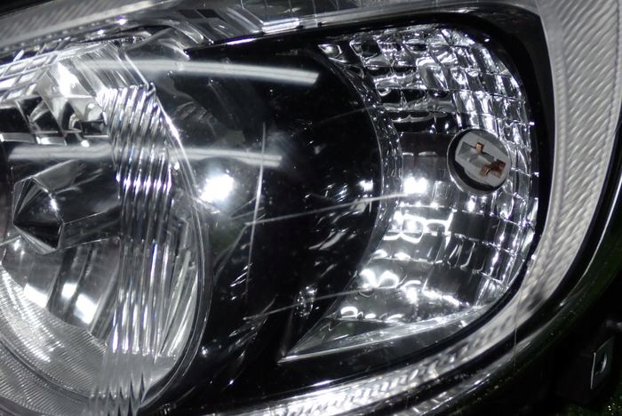 SUBARU XV XENON 11-17 reflektor left light left