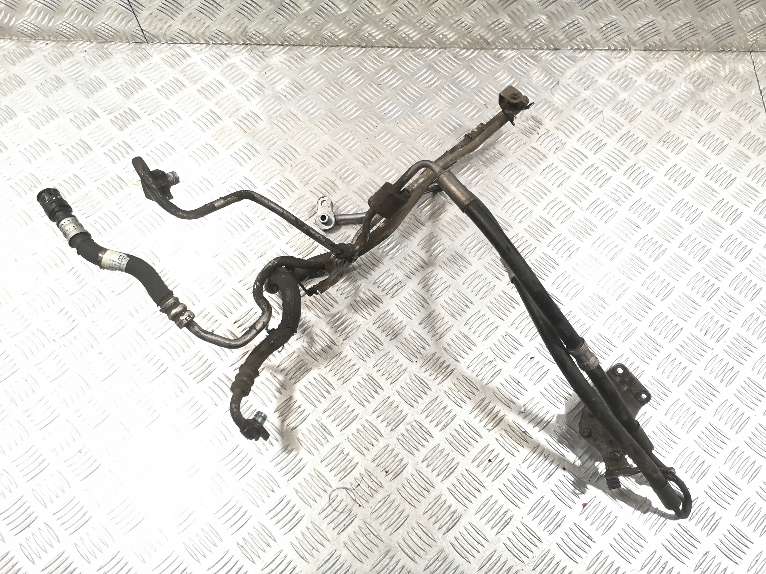 Провода усилителя BMW F01 F10 N63 4.4 и 6797306