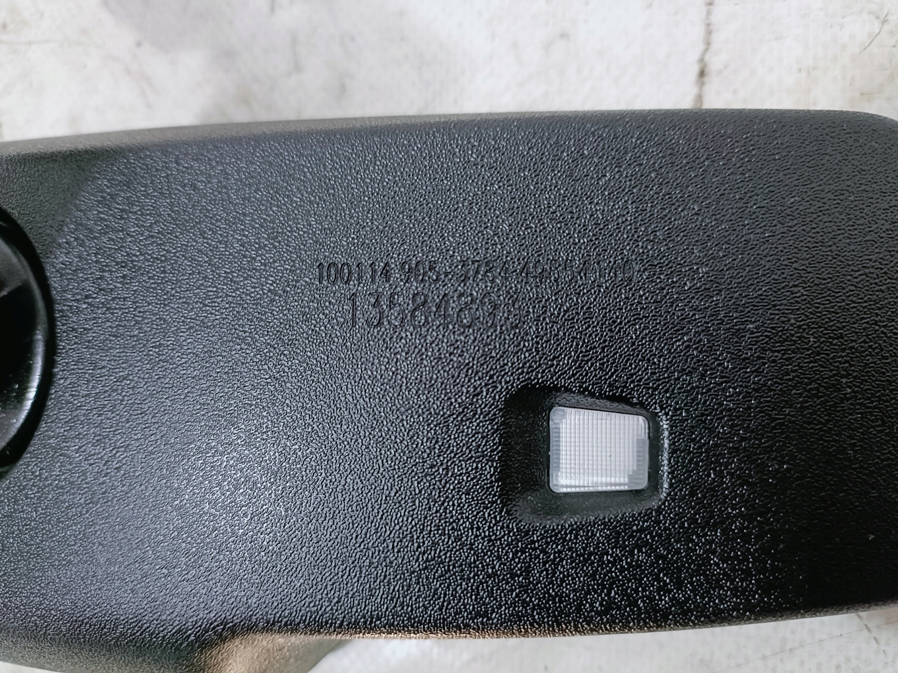 CADILLAC ESCALADE IV 15- rear-view mirror SRODKOWE inner 13584893