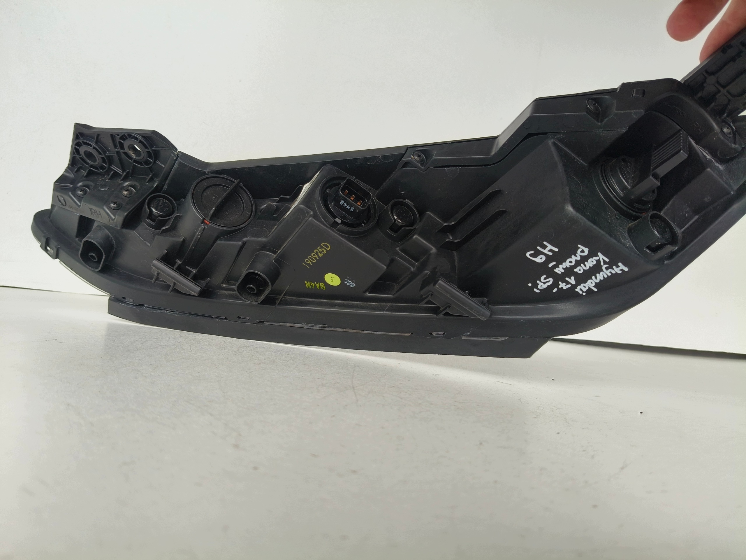 Nebelscheinwerfer rechts HYUNDAI KONA 17- H9