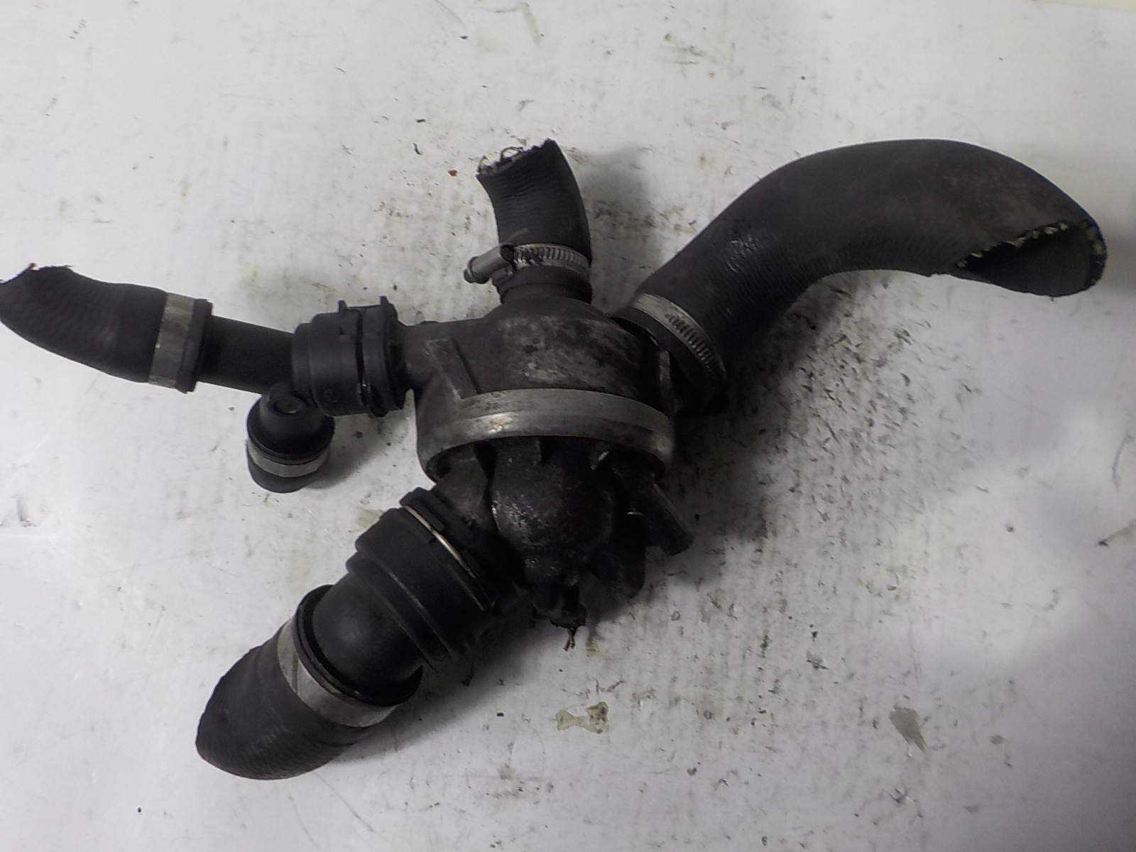 BMW 5 E60 E64 E81 TERMOSTAT csomag TERMOSTATU 11997710