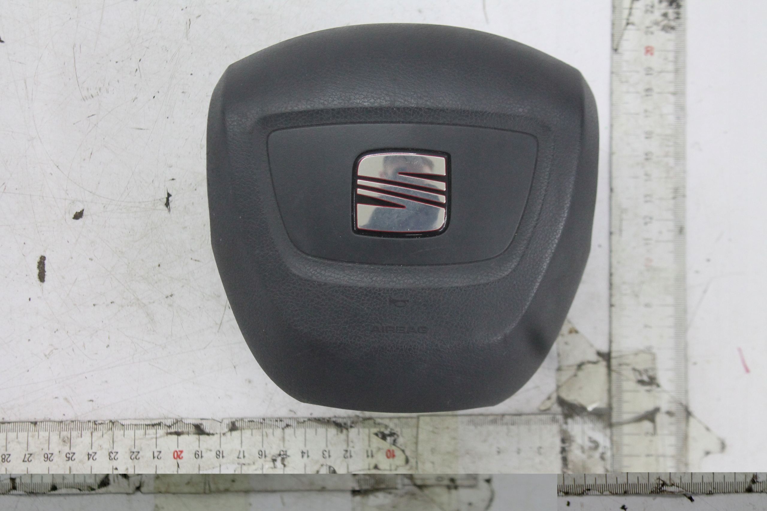 AIRBAG Airbag Deckel 3R0880201A EXEO 08-13