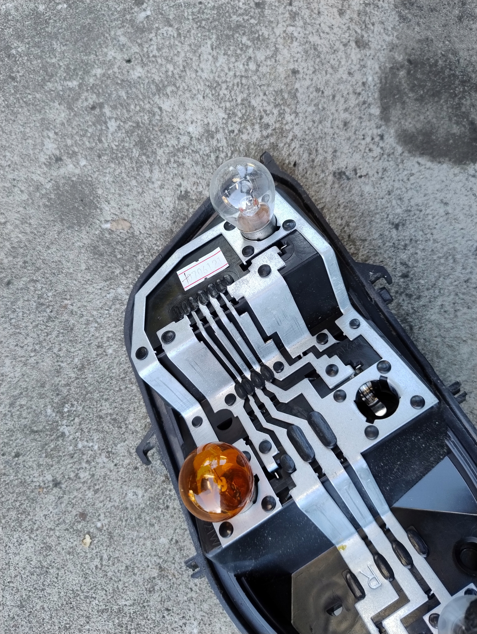 light housing rear part right Renault Clio III 89035086