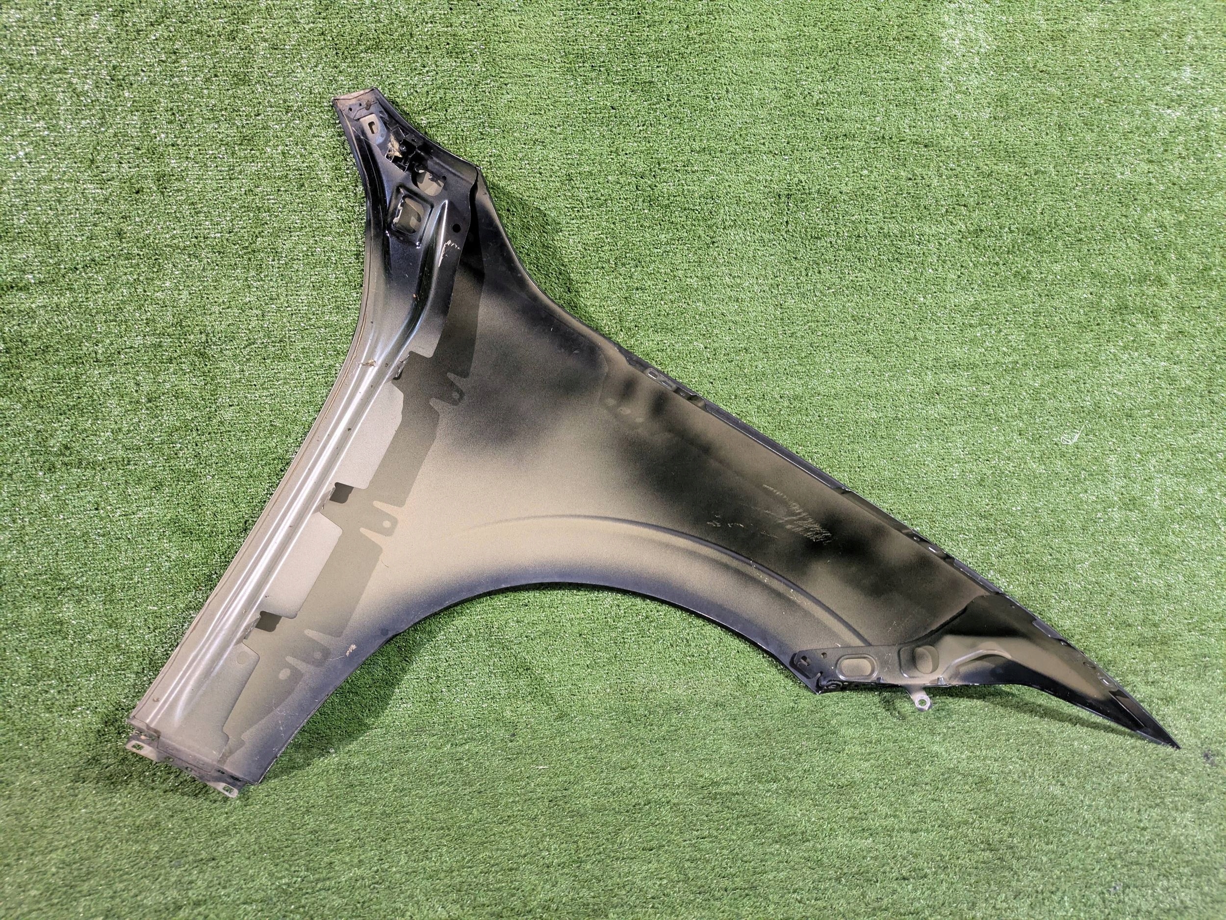 fender front left front VOLVO XC60 XC-60 II 17- NR.488