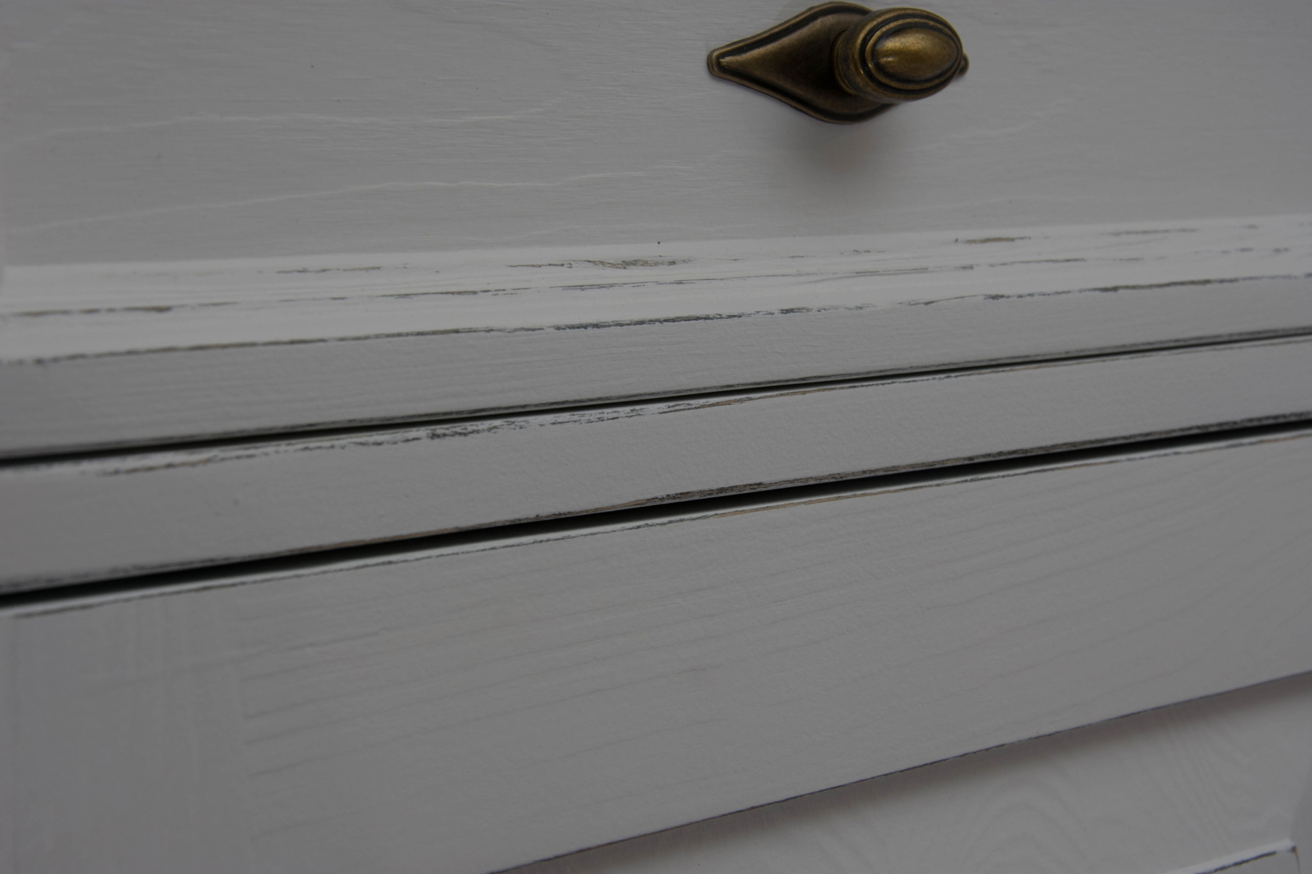 Komoda postarzana przecierana bielizniarka Głębokość mebla 40 cm