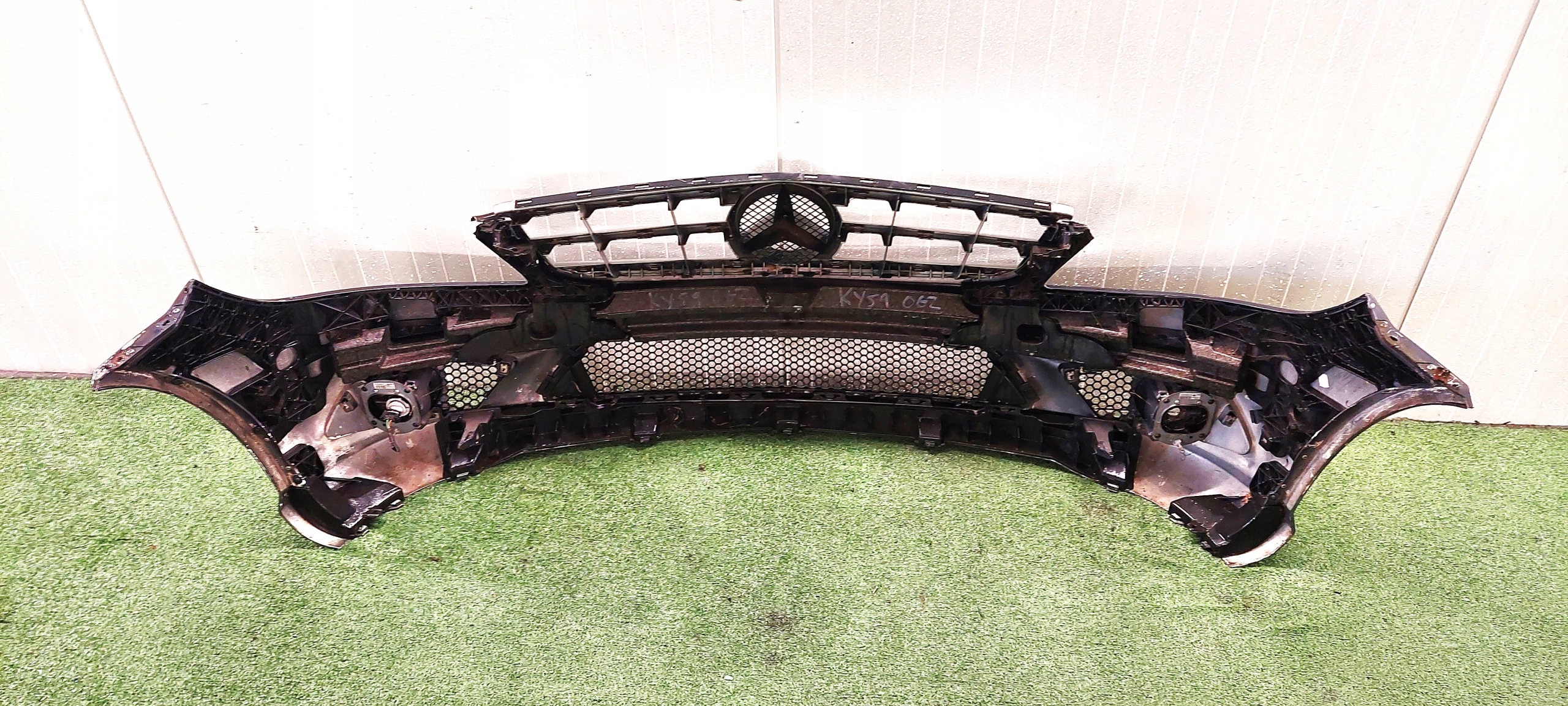bumper front complete MERCEDES C-KLASA W204 AMG 07-11 LAK: 755