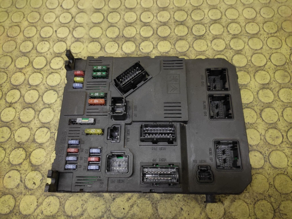PEUGEOT 206 module compartment BSI 9652474780