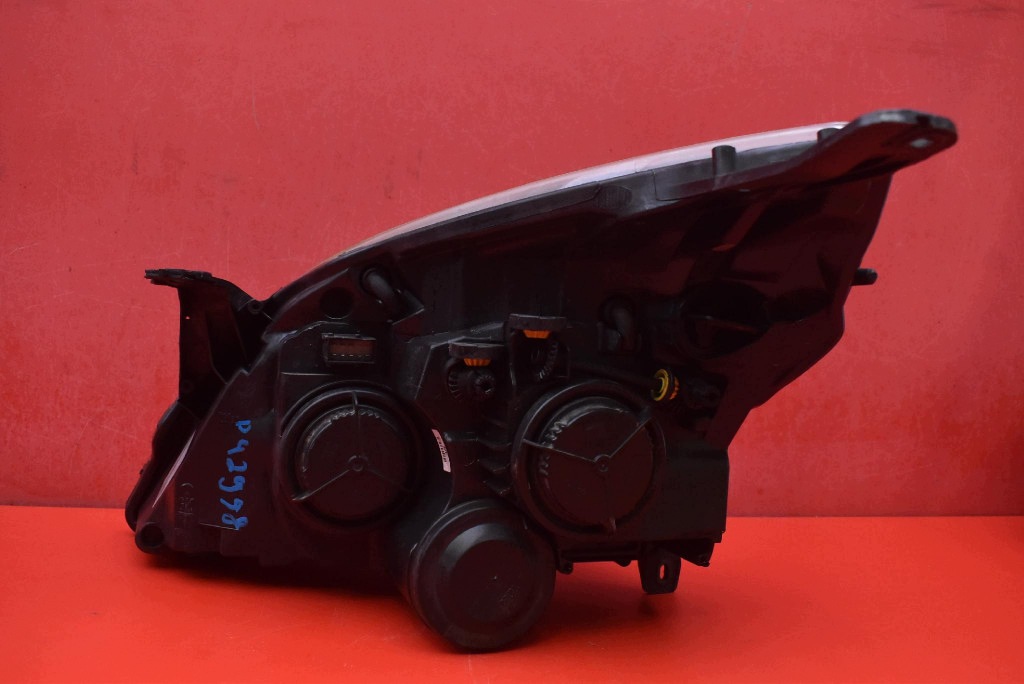 REFLEKTOR right light front lens EU 13251940NE OPEL VECTRA C LIFT 05-09