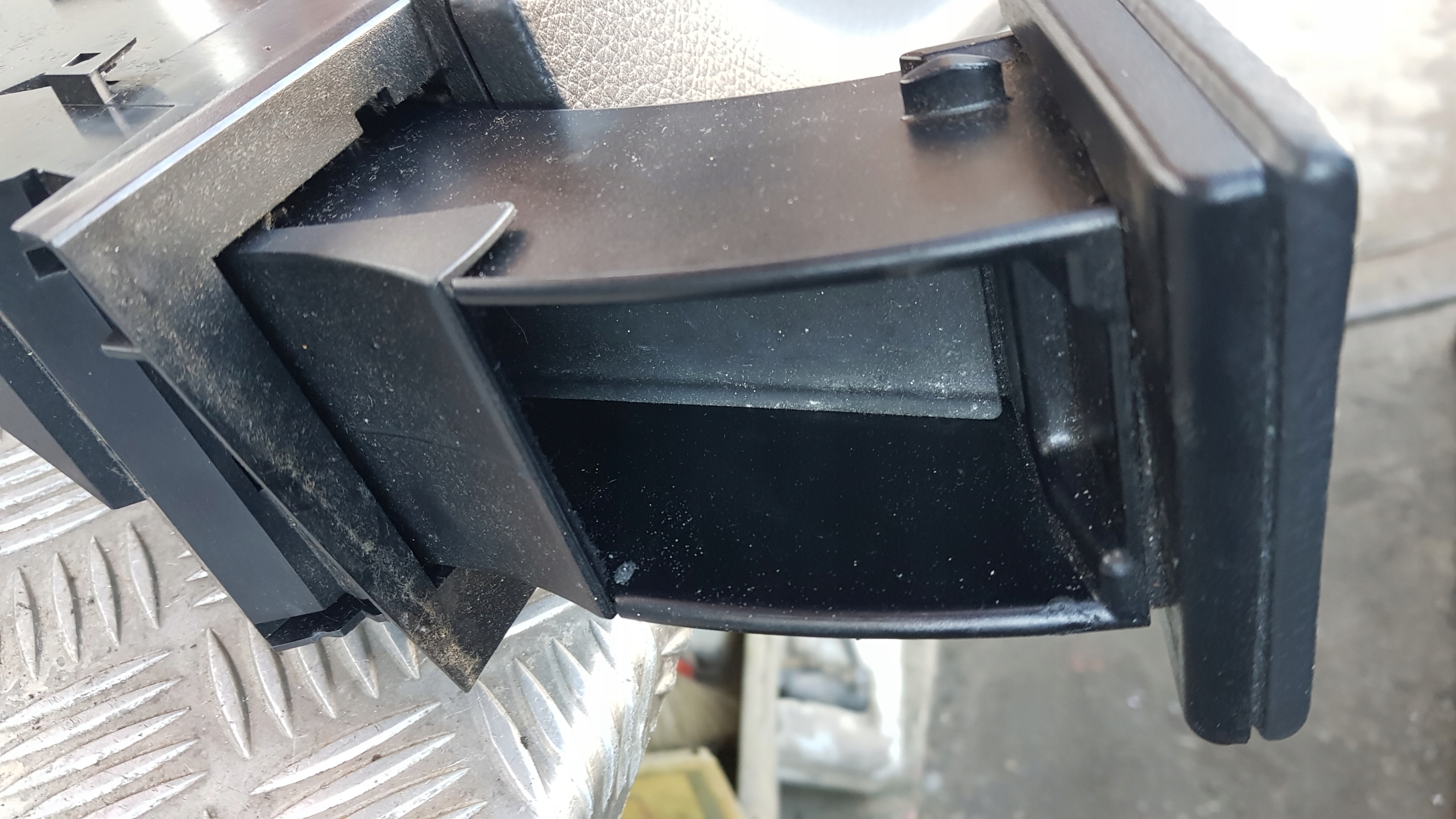 MERCEDES W209 Boîte a gant passager Console Passegers a2096800717