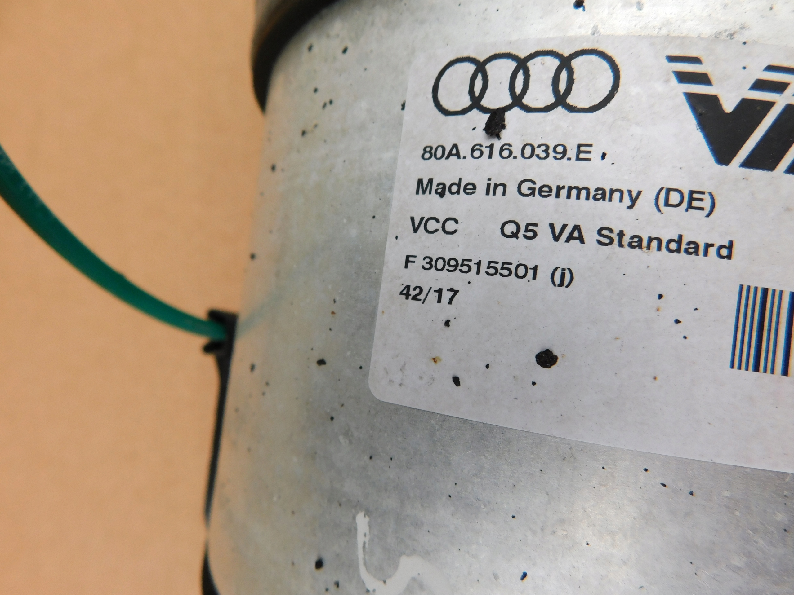 shock absorber pneumatyczny front left Audi Q5 SQ5 OEM 80A616039E