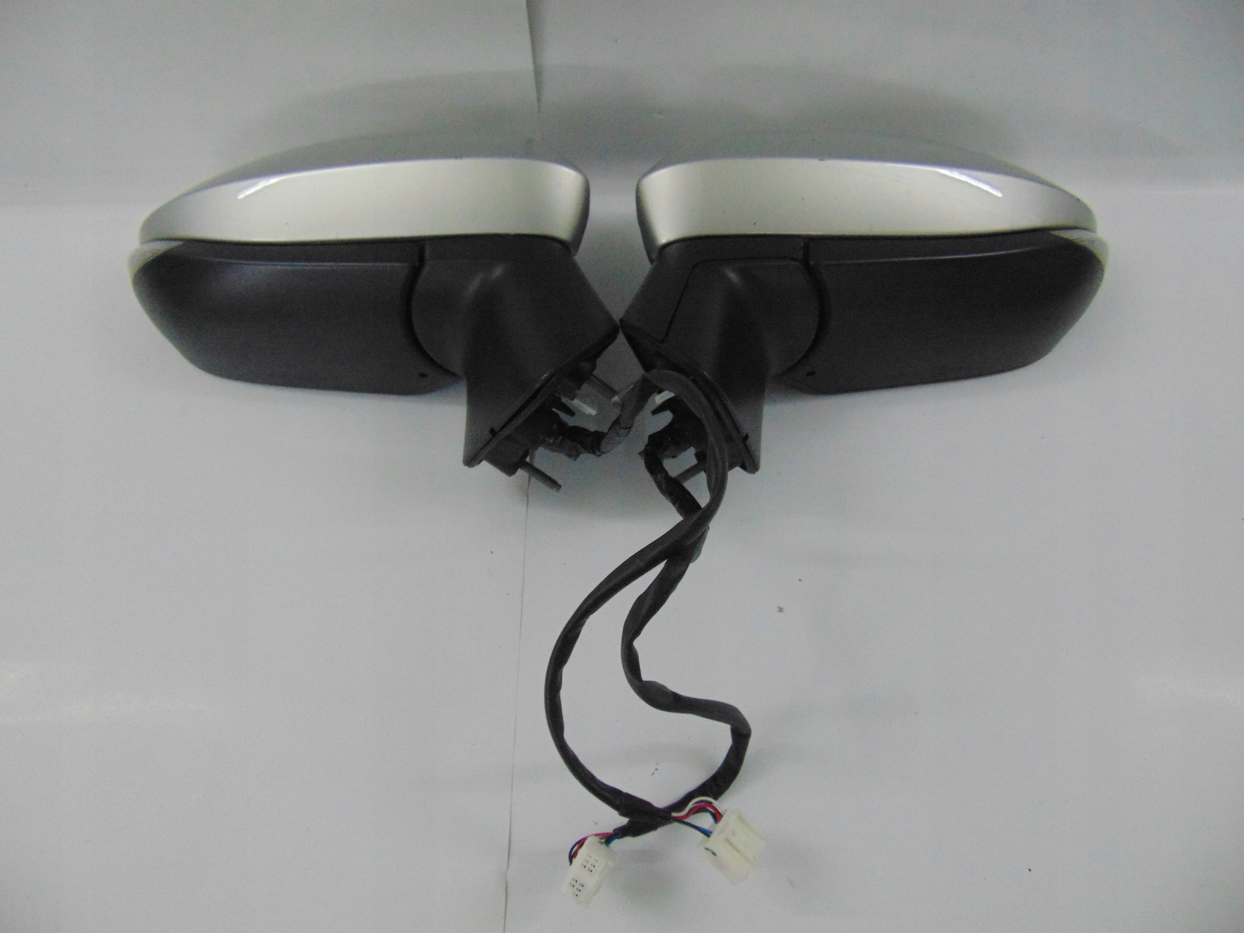 LUSTERKO PRAWE SUZUKI SWACE 8PIN