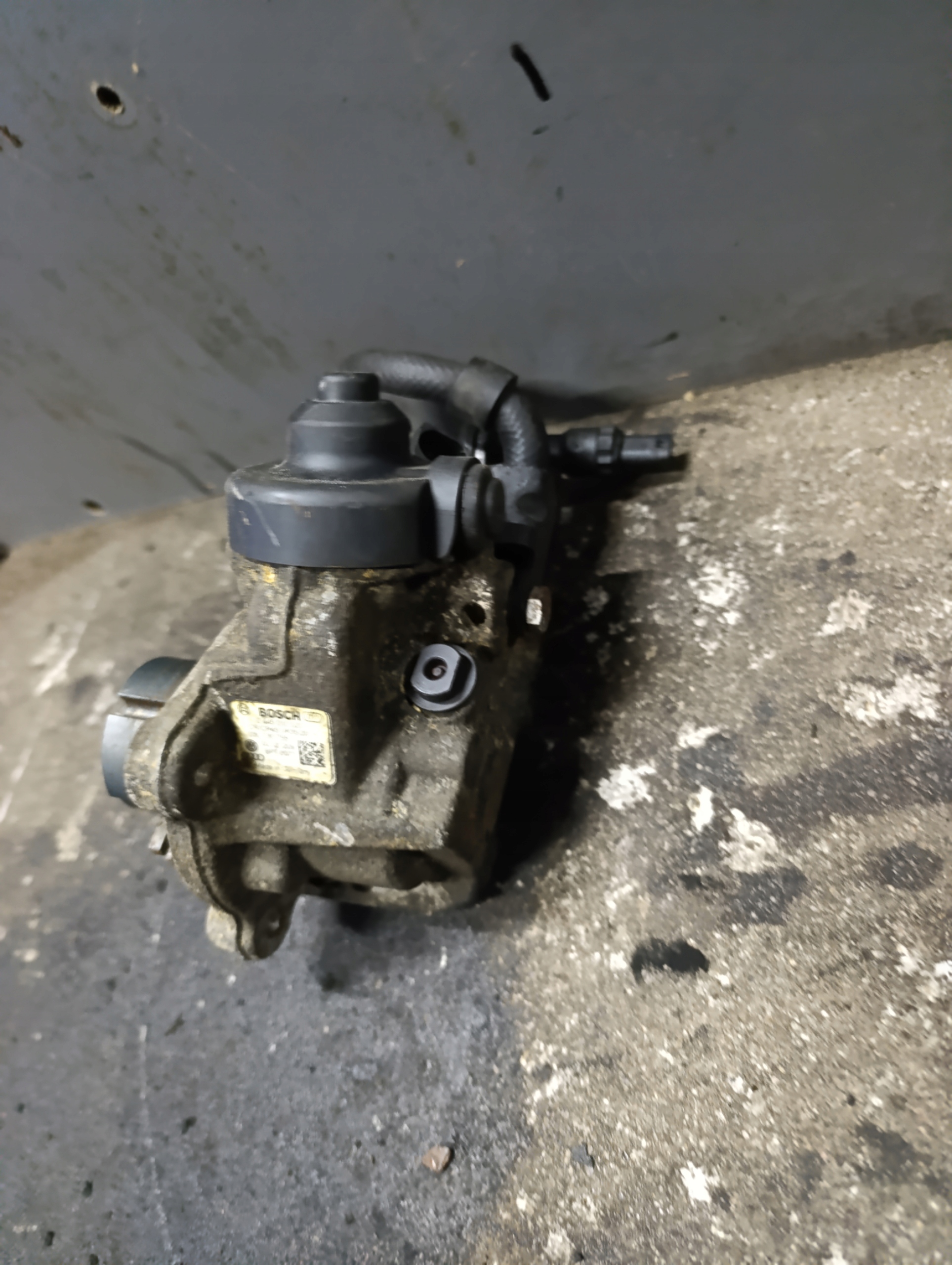 VW T5 LIFT T6 2.0 TDI CAAB CAAC CAA Einspritzpumpe 03L130755J