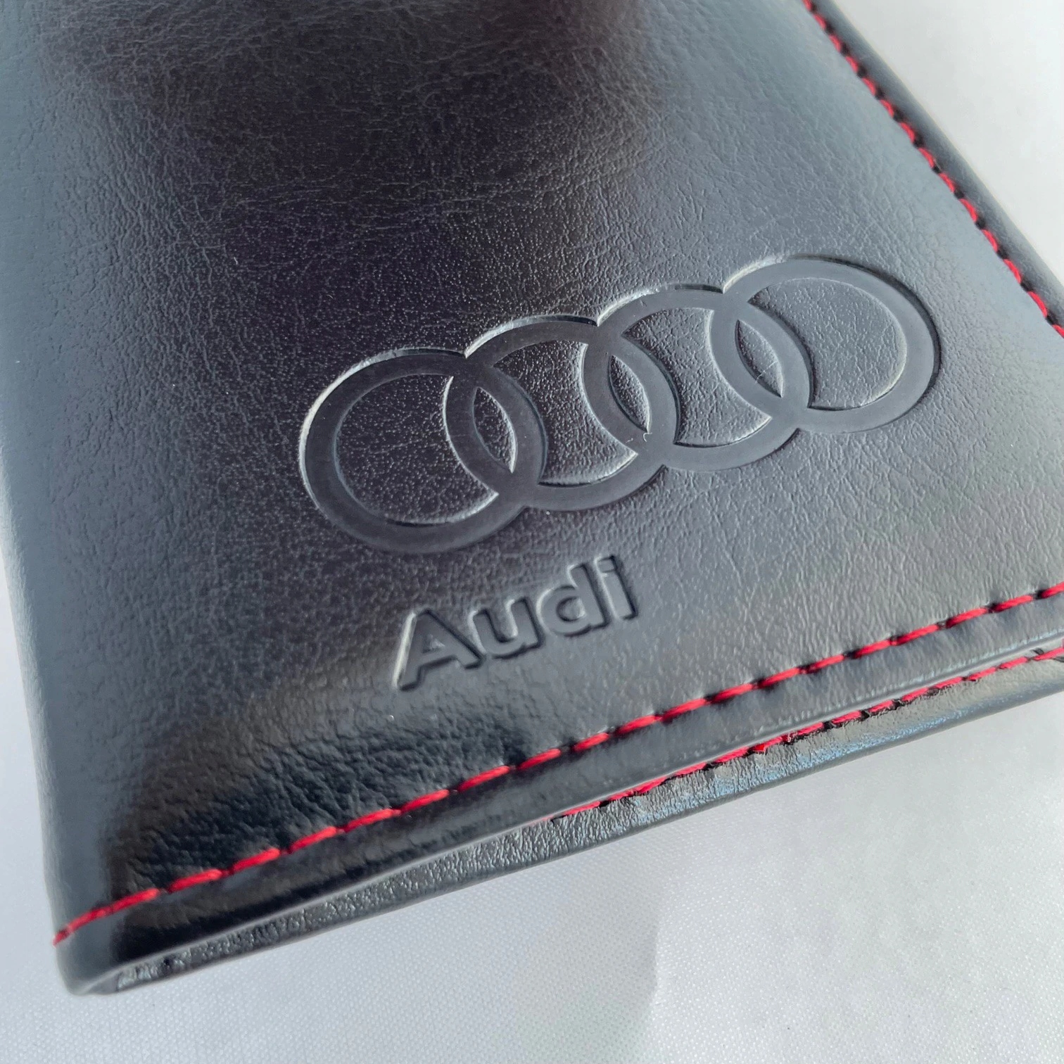 

Audi A3 A4 A6 Q3 Q5 Etui Dowód Prawo Jazdy I Inne