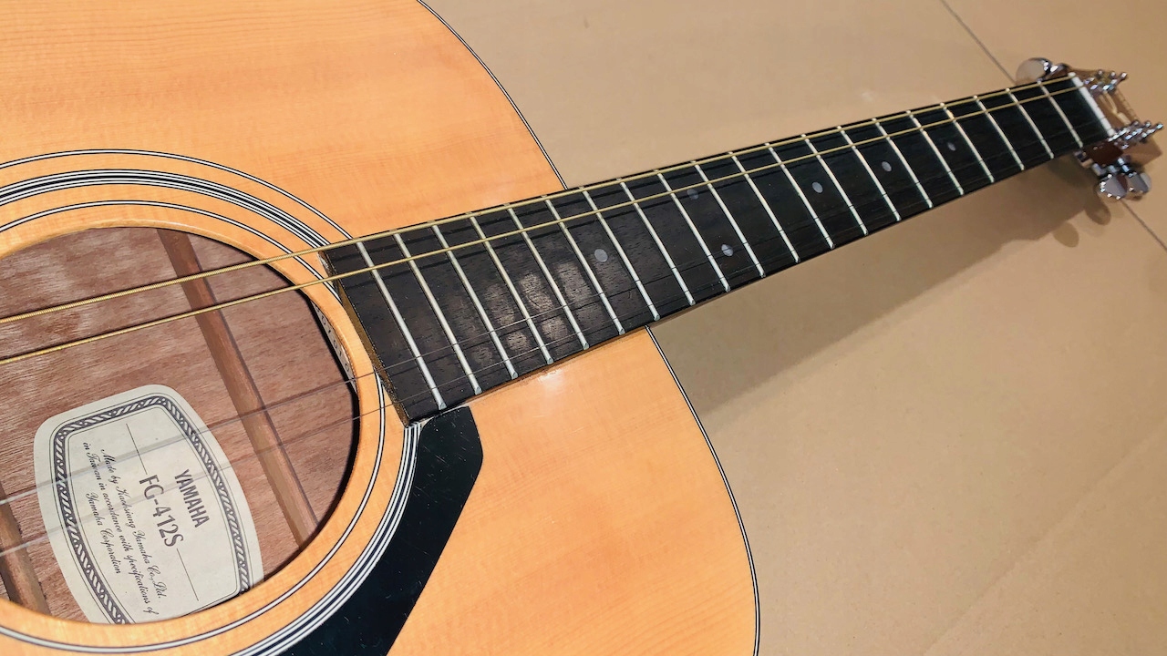 YAMAHA FG-412S Gitara Akustyczna 4/4 VINTAGE Rodzaj Inny