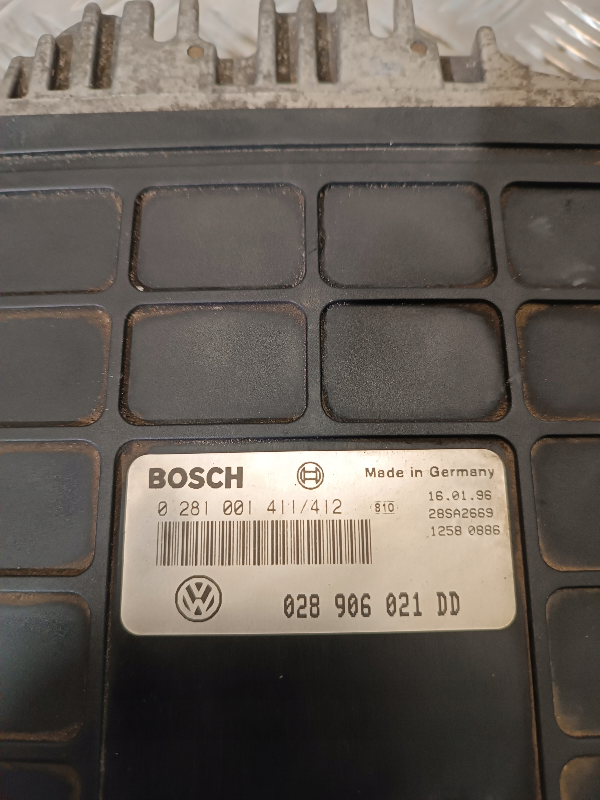 control unit of the engine BOSCH 028 906 021 VW PASSAT B4 1.9TDI