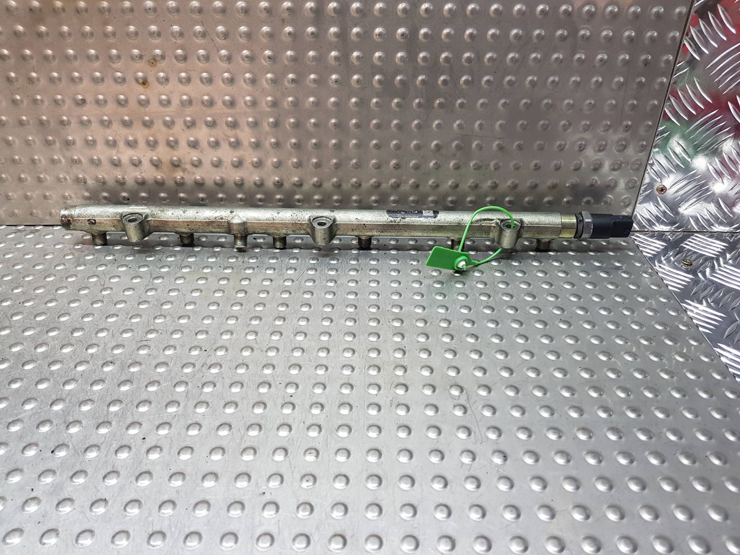 injection ramp sensor 0445216002 0281002475 BMW E39 E46 E53 3.0 D M57