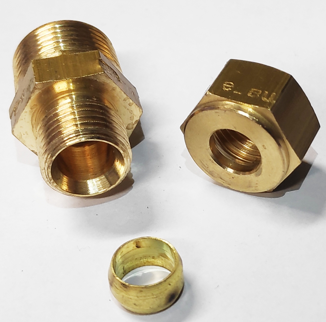 Złączka skręcana prosta do miedzi 8x3/8'' GZ Typ kształtka