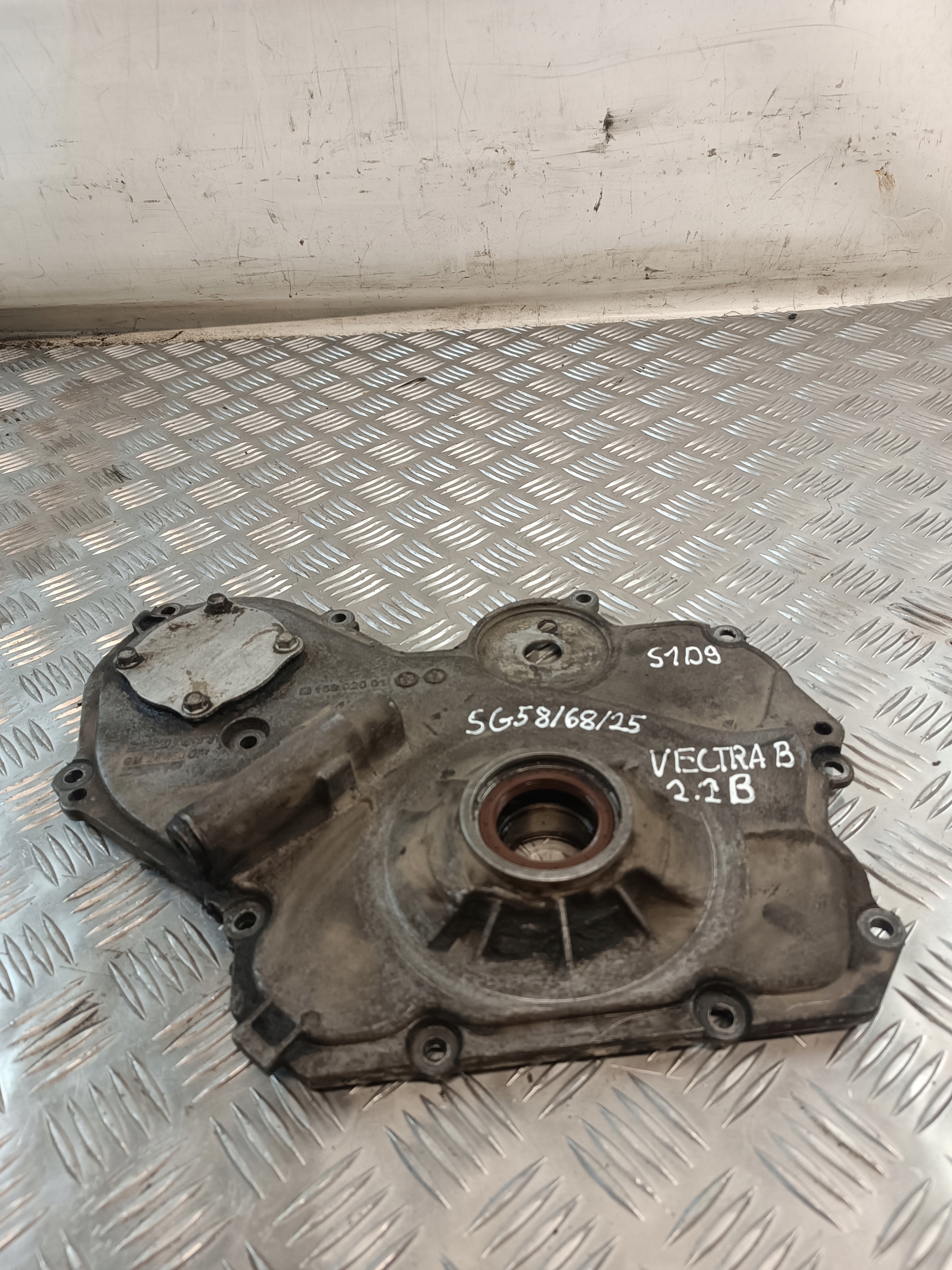 Ölpumpe OPEL VECTRA B 2.2B 2002r 168 020 01