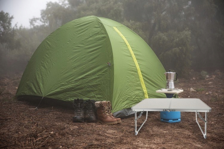Stolik turystyczny składany - walizka Kolor dominujący beże i brązy