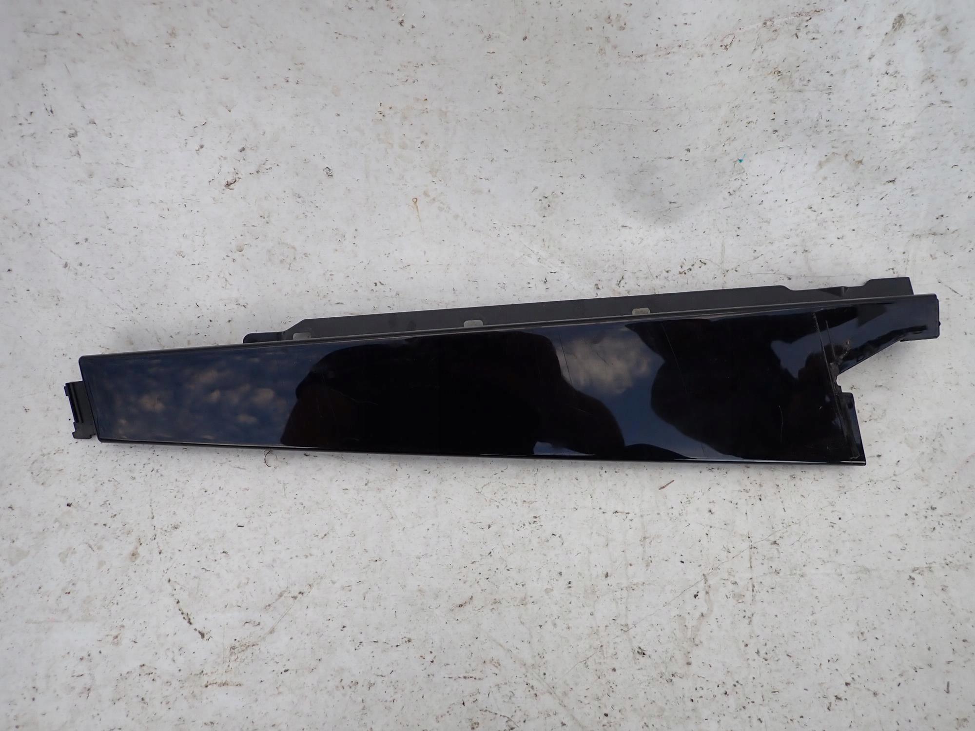 JAGUAR F-PACE 16- moulding spoiler door left rear part