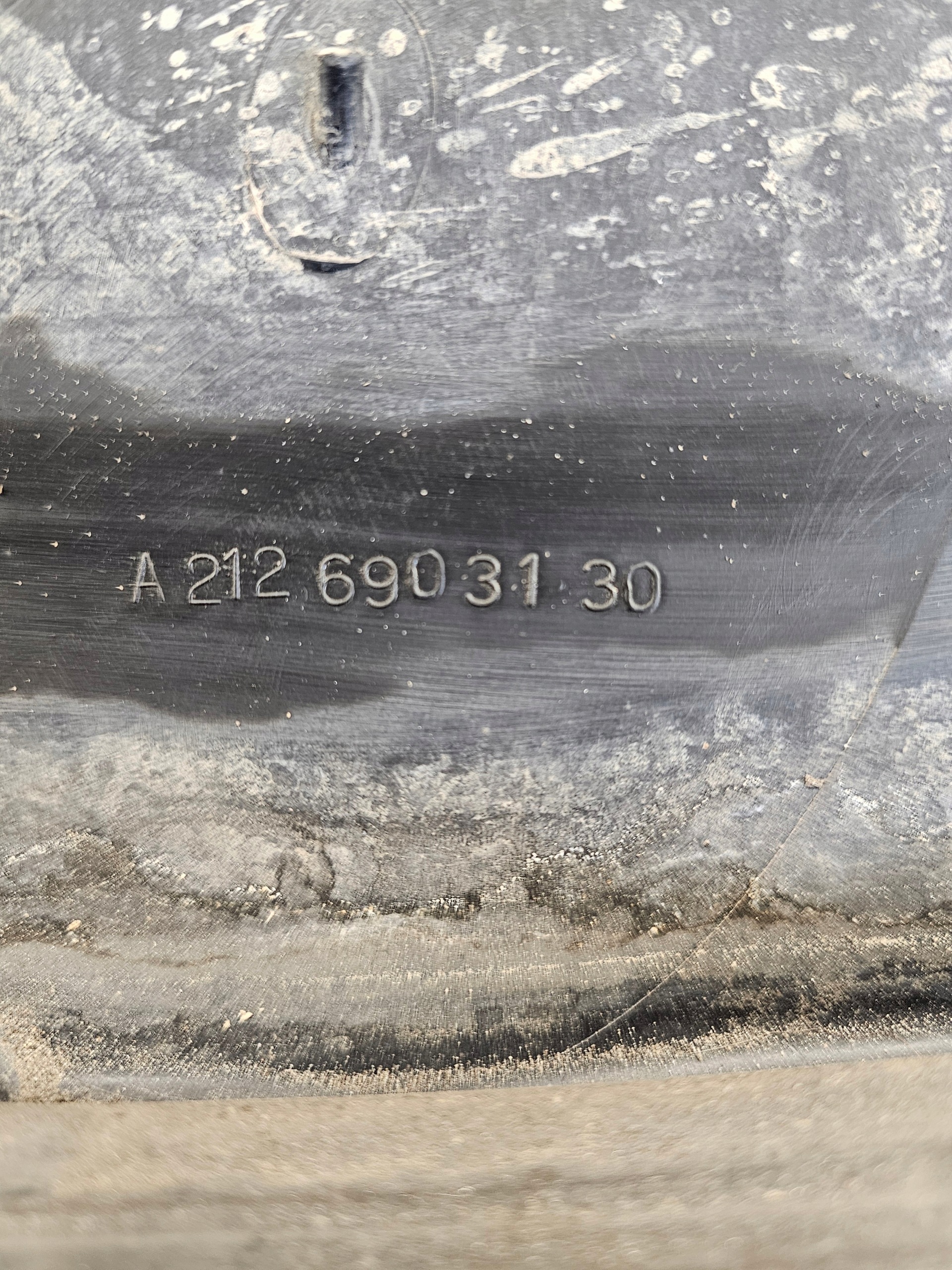 mudguard right front MERCEDES E W212 A2126903130
