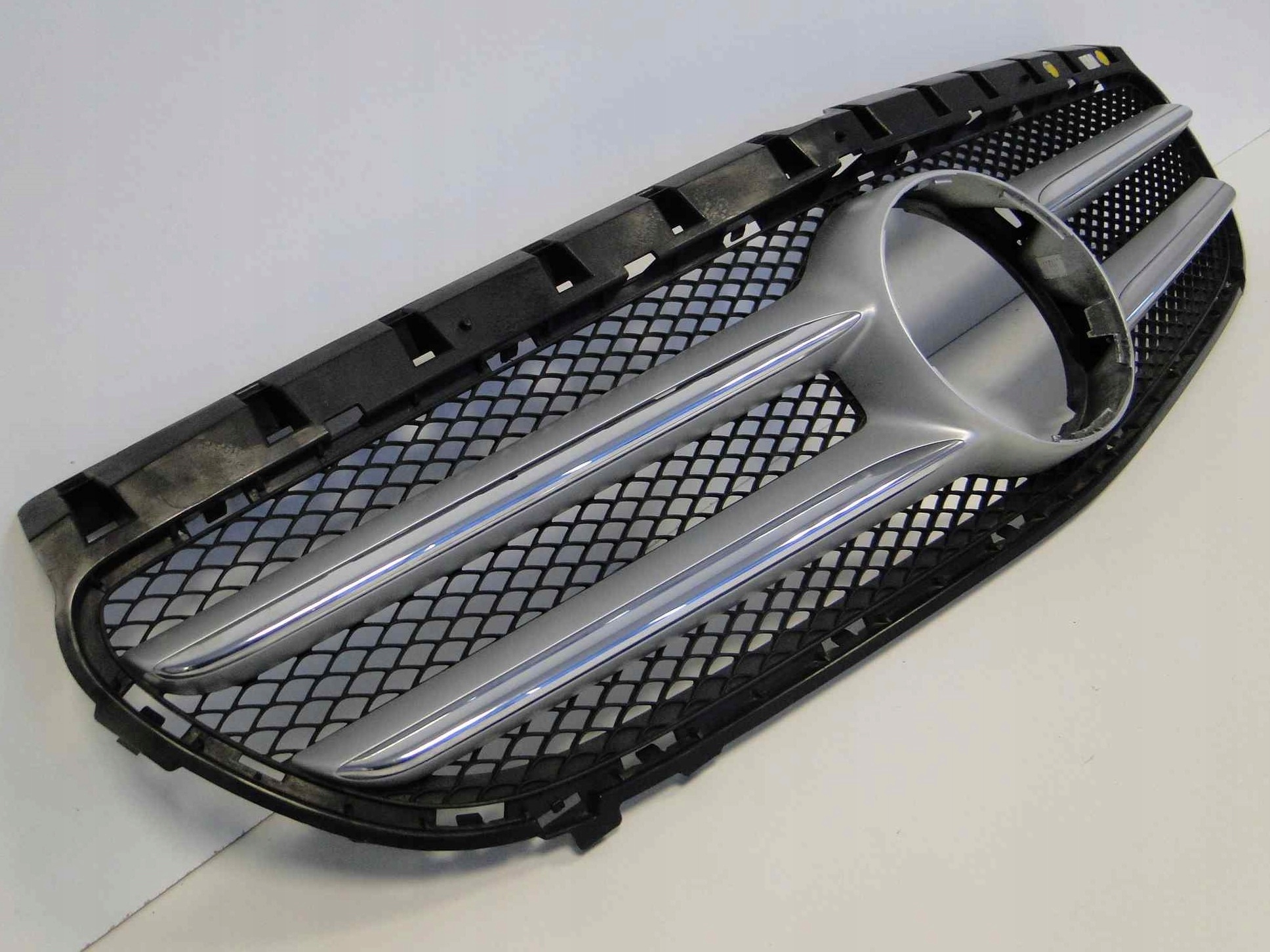 MERCEDES B W246 246 LIFT GRILL ATRAPA SPORT AMG Producent części Mercedes-Benz OE