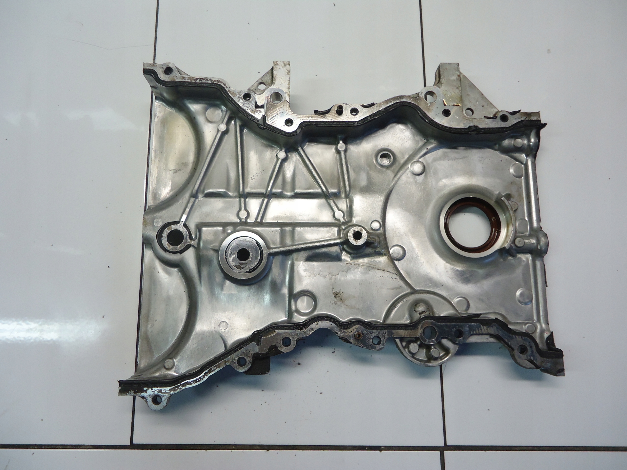MG HS EHS 1.5 TGI 2020 15E4E Couvercle carter distribution 10654463