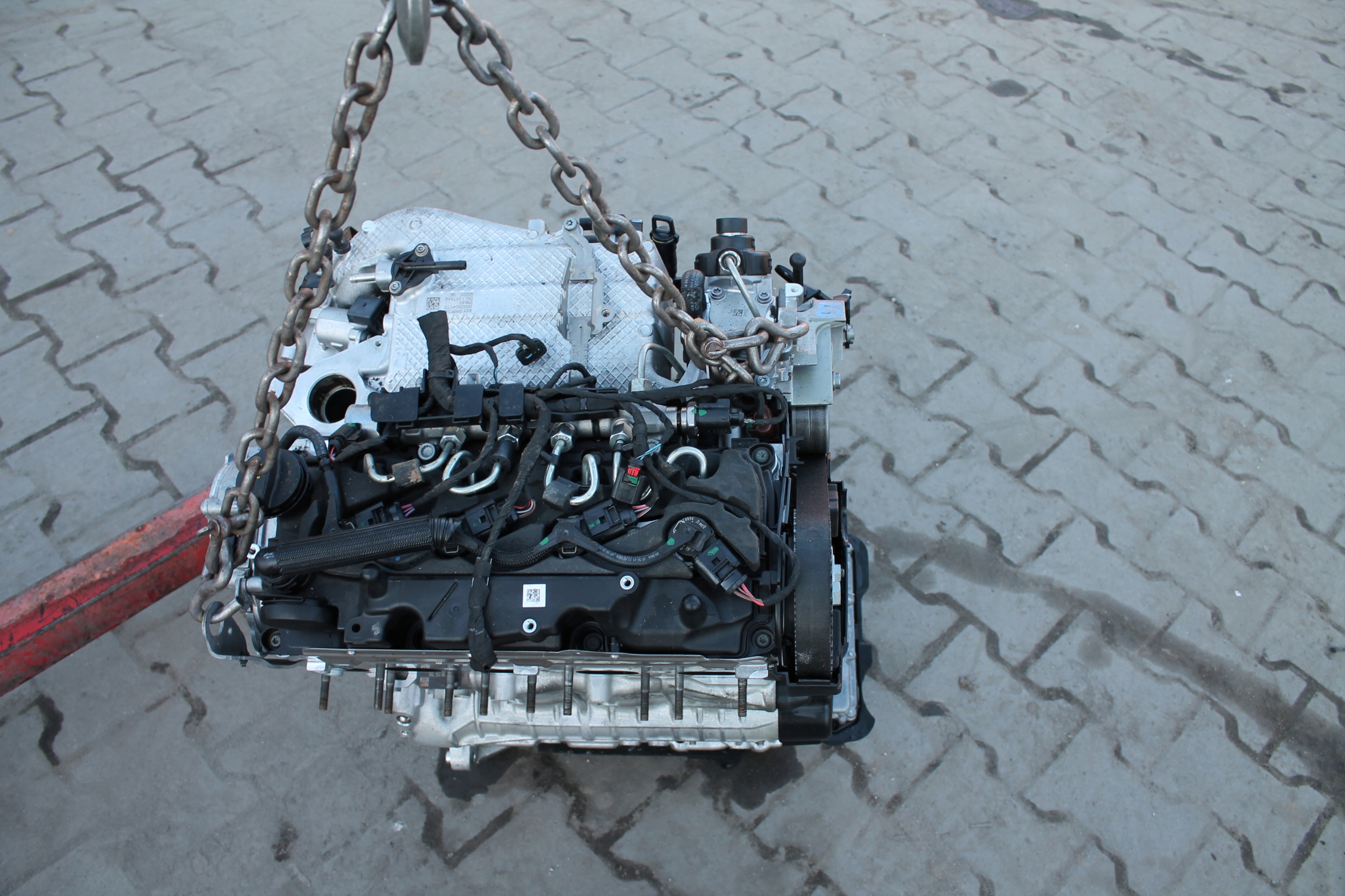 engine complete AUDI 2,0 TDI DTN 7 TYSKM does not have TURBO
