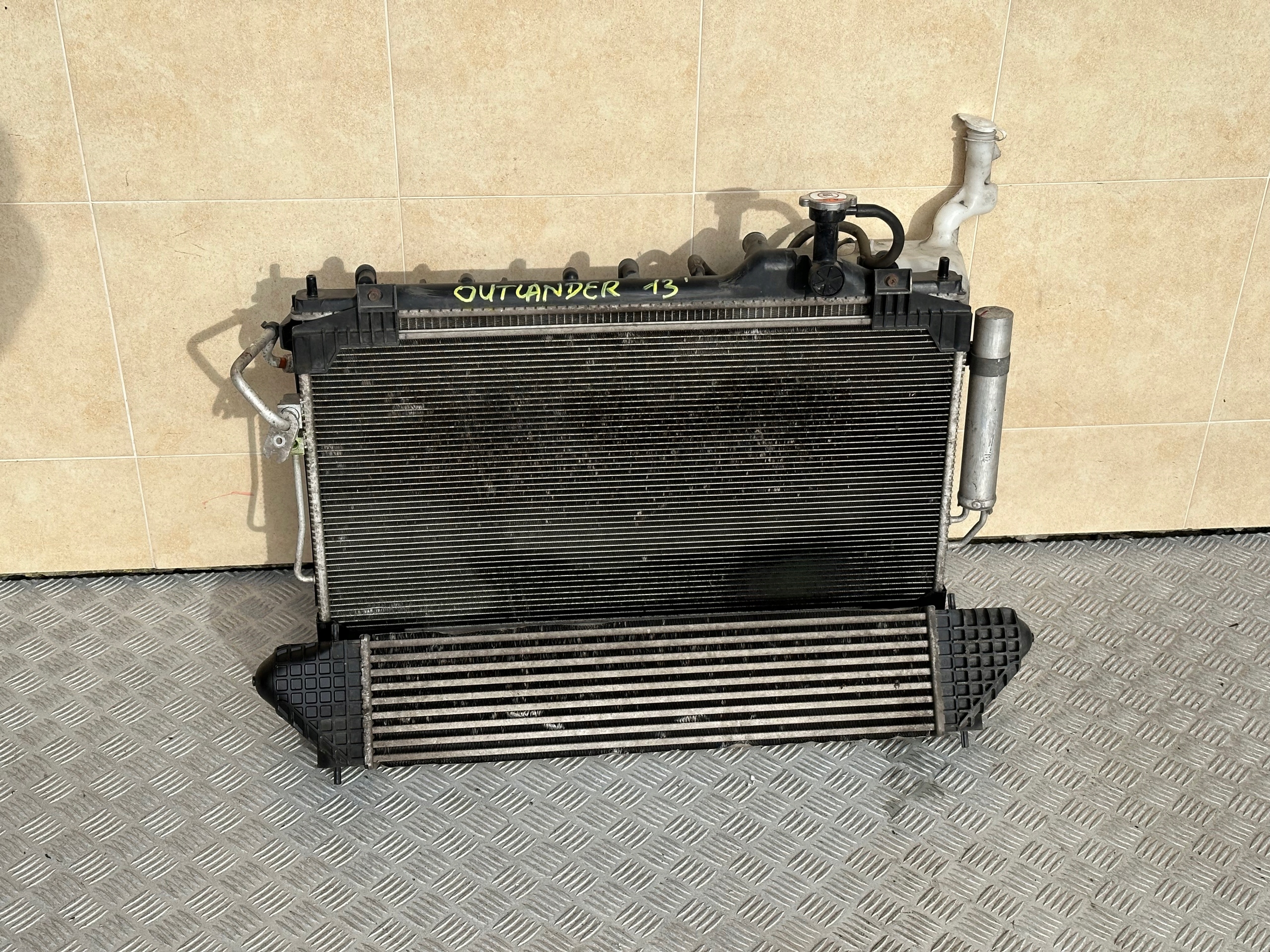 CHŁODNICE MITSUBISHI OUTLANDER III 2.2 D 2013R.
