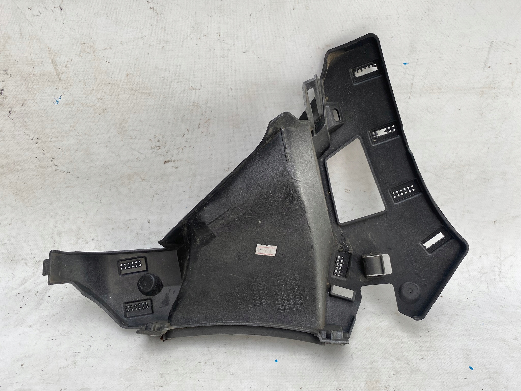 RENAULT CLIO V 19- bumper bracket right front 960168135R