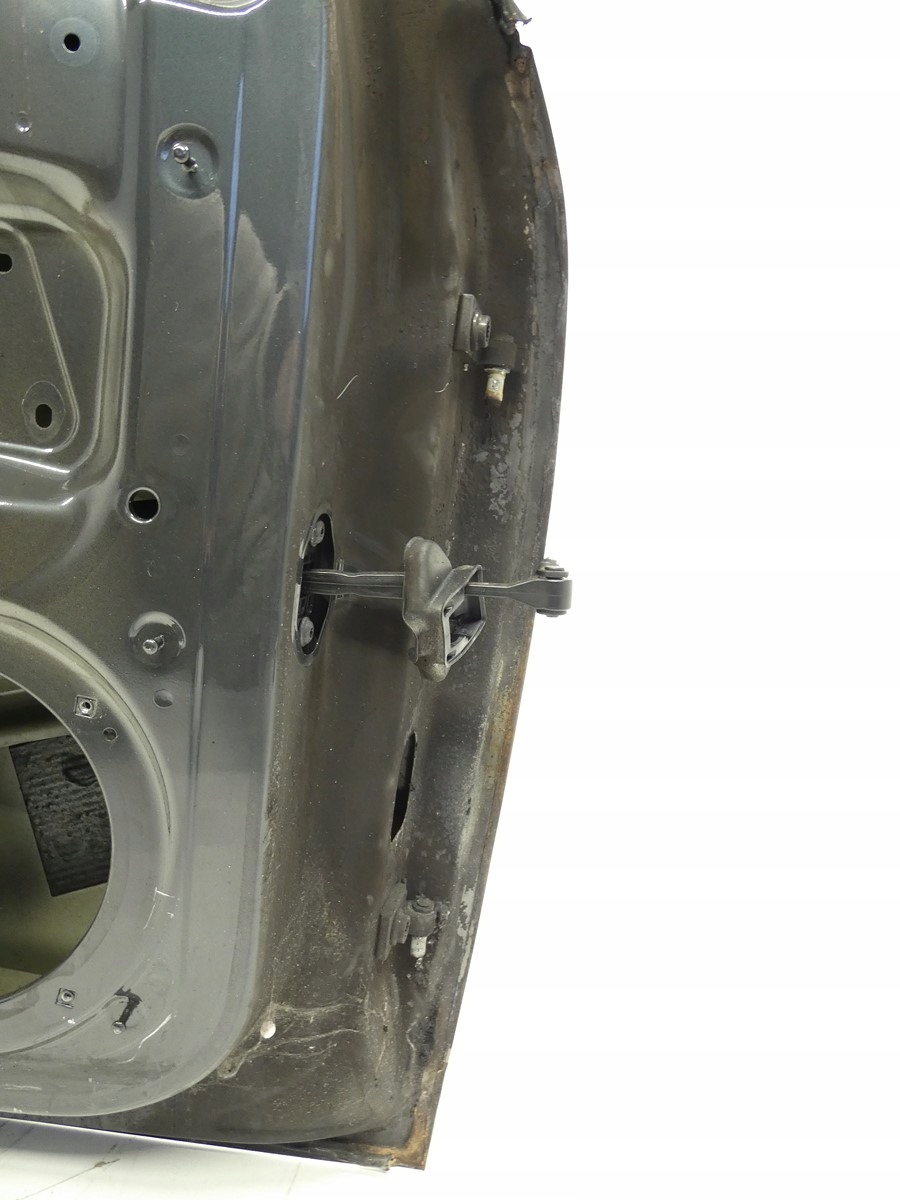 дверь передняя A1 82A 5D SPORTBACK LX7L
