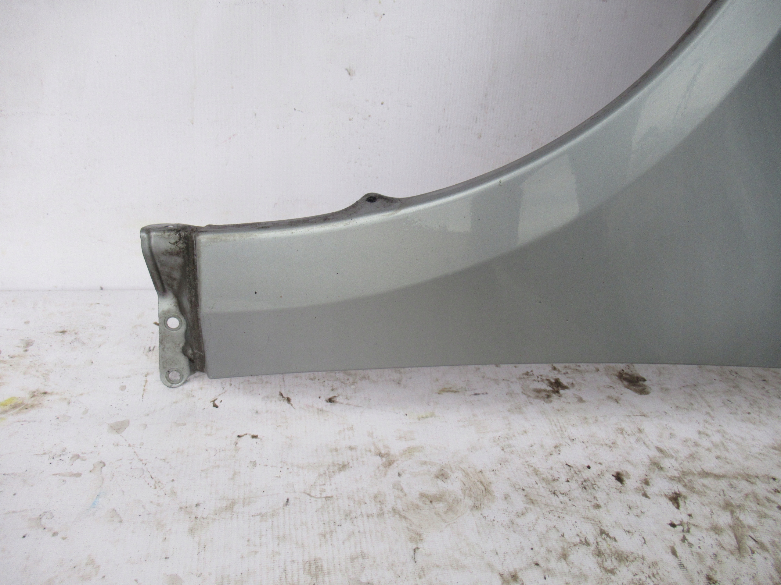fender front front left SUBARU LEGACY 03