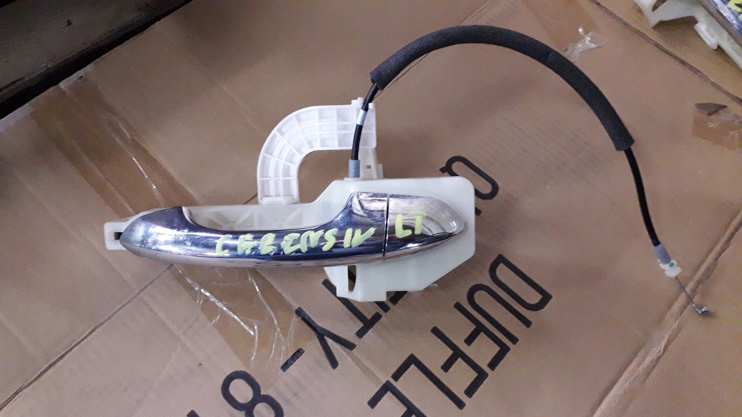 KIA CARENS IV KLAMKA LEWY TYŁ LEWA TYLNA