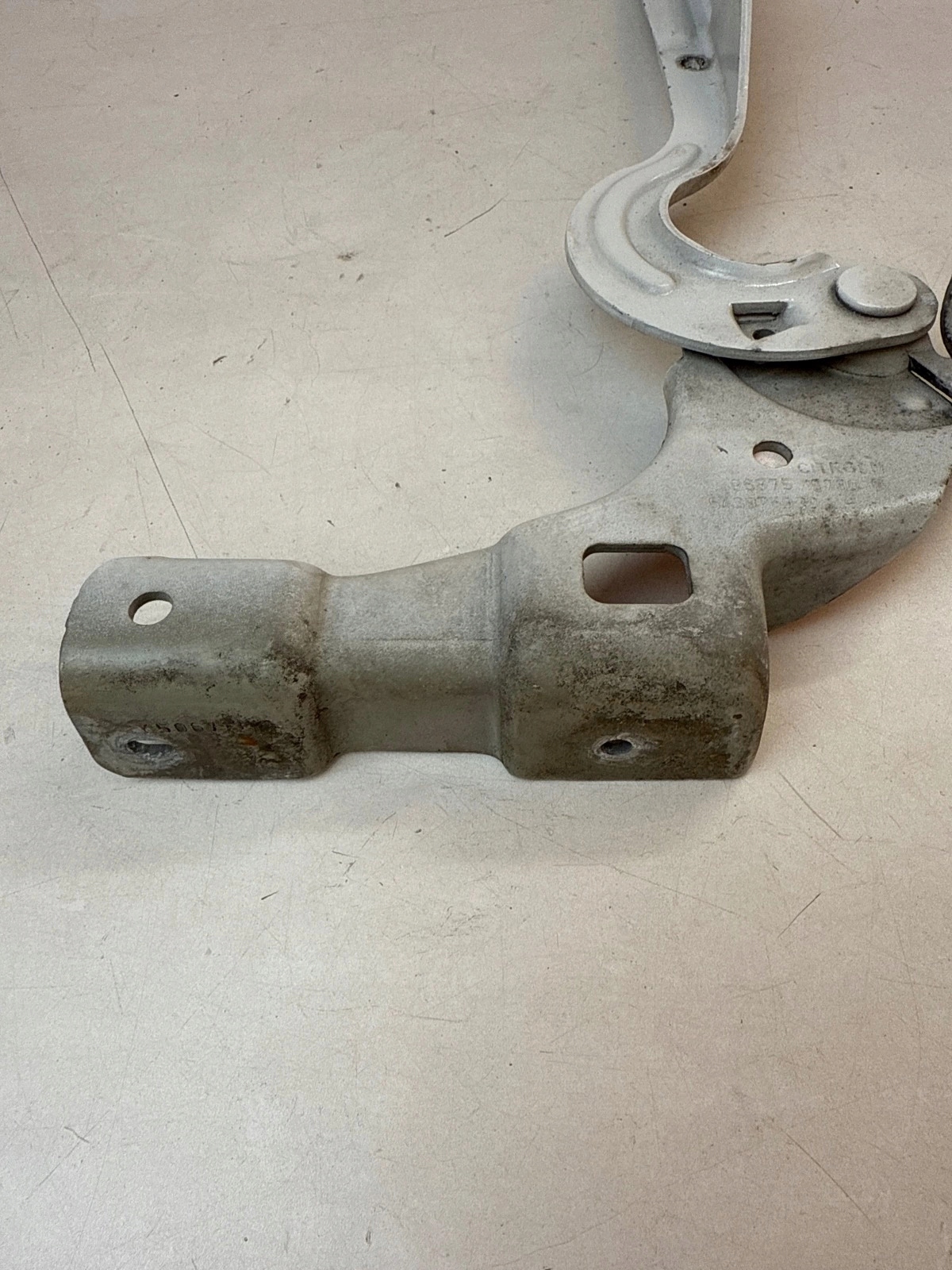 hinge bonnets front front right Citroen C4 II B7